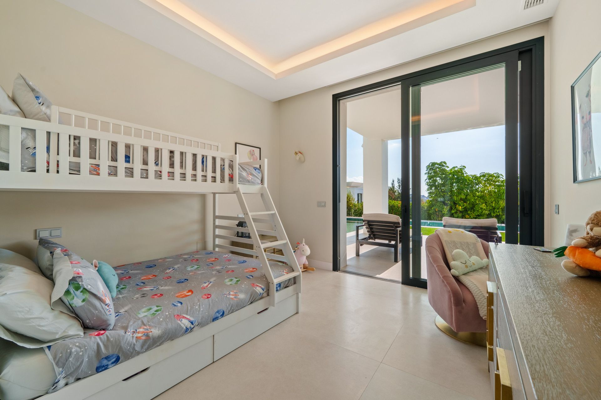  Image of Villa - 6 Bedrooms - 5 Bathrooms for sale in Malaga-Benahavis-Spain, Image 20