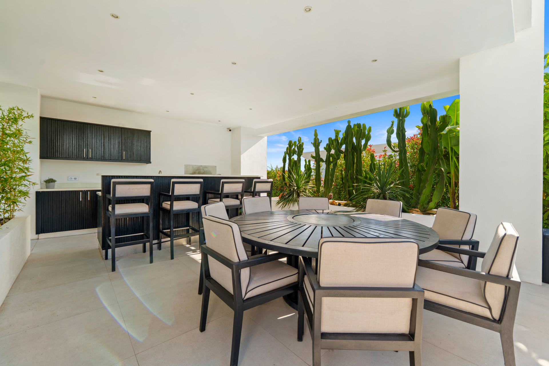  Image of Villa - 6 Bedrooms - 5 Bathrooms for sale in Malaga-Benahavis-Spain, Image 46