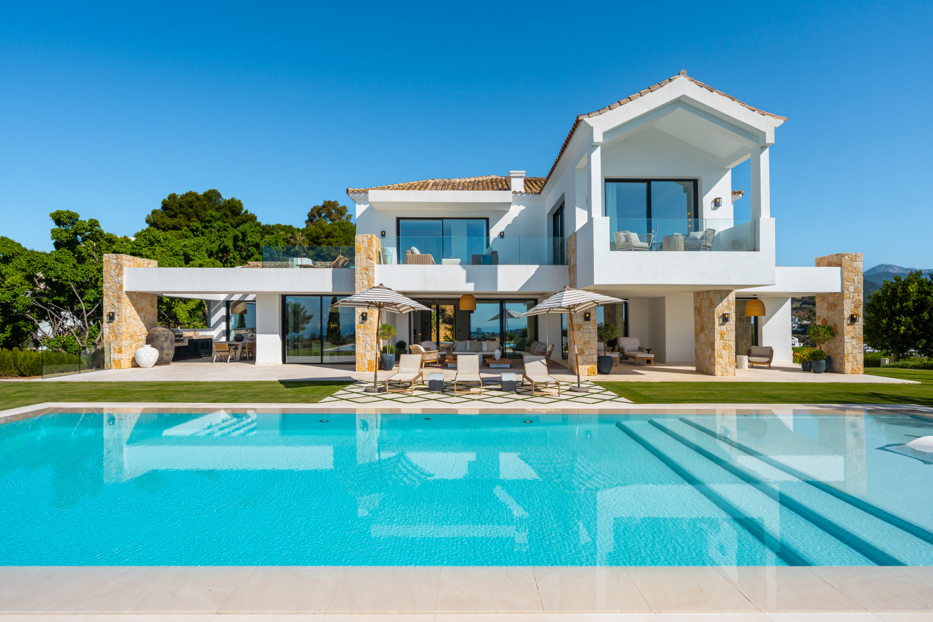 Image of Villa - 8 Bedrooms - 9 Bathrooms for Sale in Malaga-Benahavis-Spain, Image 2