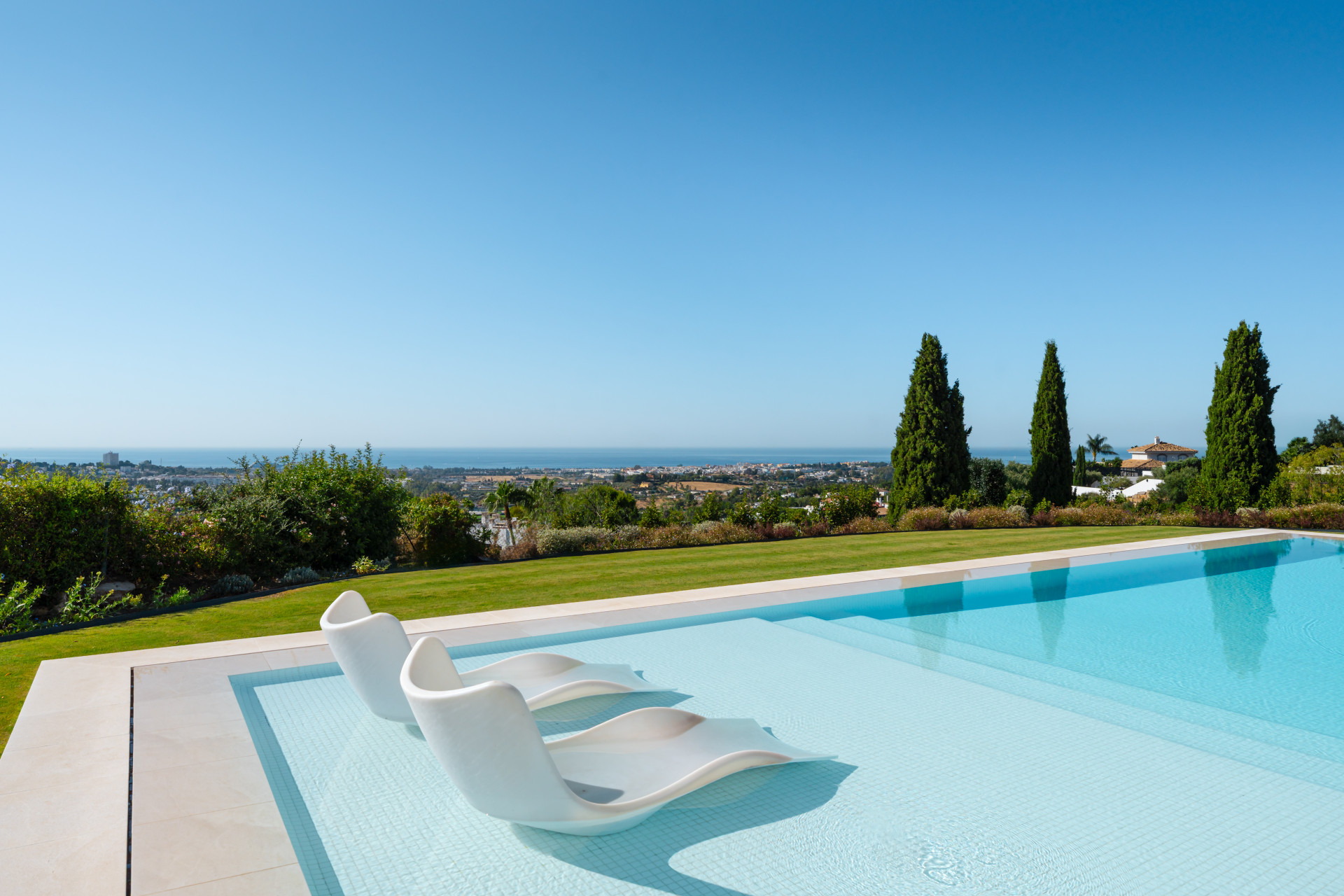  Image of Villa - 8 Bedrooms - 9 Bathrooms for sale in Malaga-Benahavis-Spain, Image 8