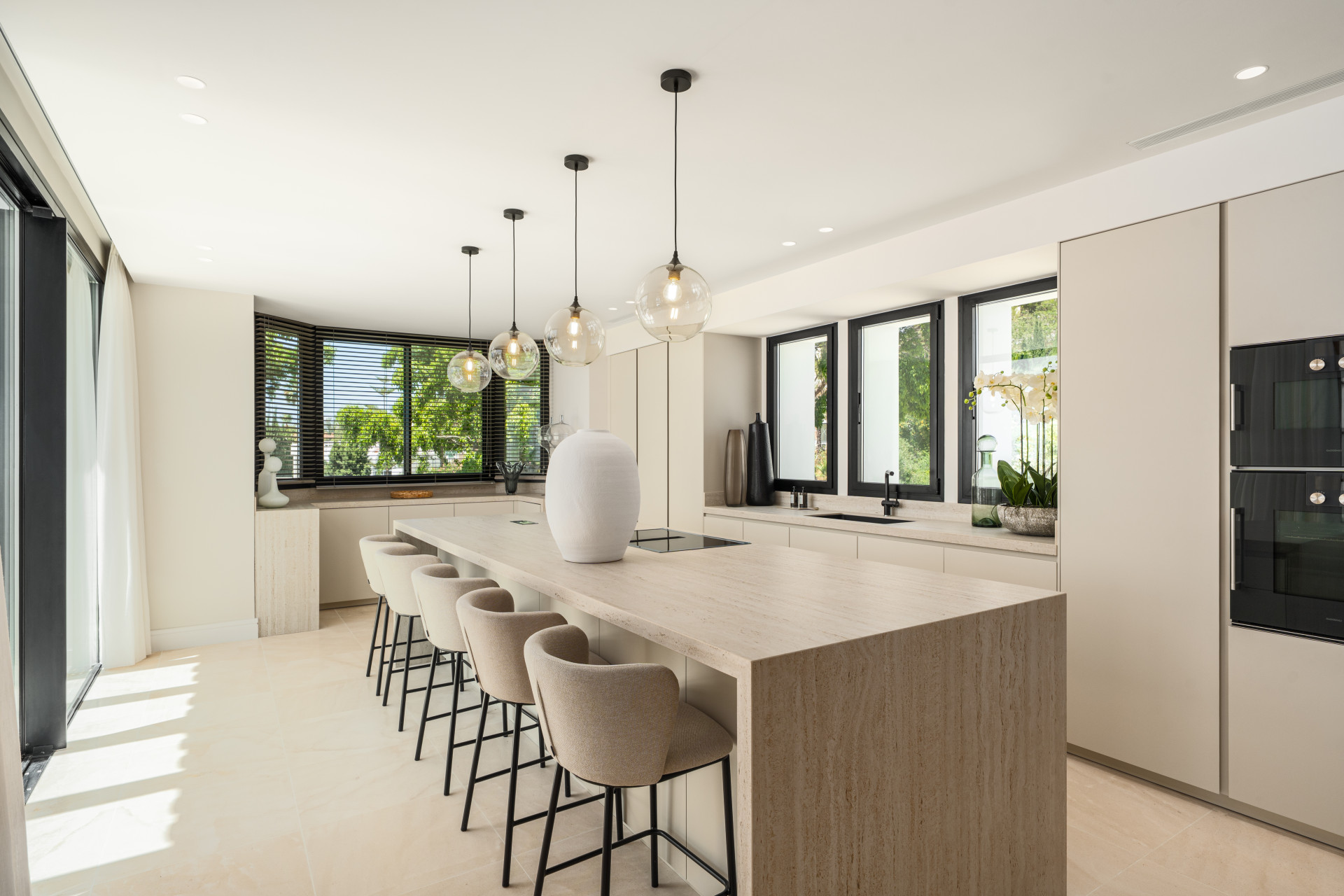  Image of Villa - 8 Bedrooms - 9 Bathrooms for sale in Malaga-Benahavis-Spain, Image 17