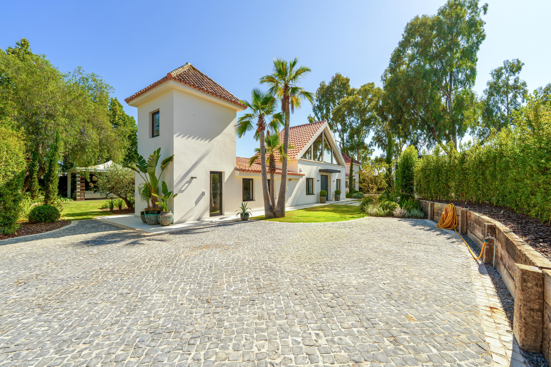  Image of Villa - 5 Bedrooms - 5 Bathrooms for sale in Malaga-San Pedro de Alcantara-Spain, Image 8