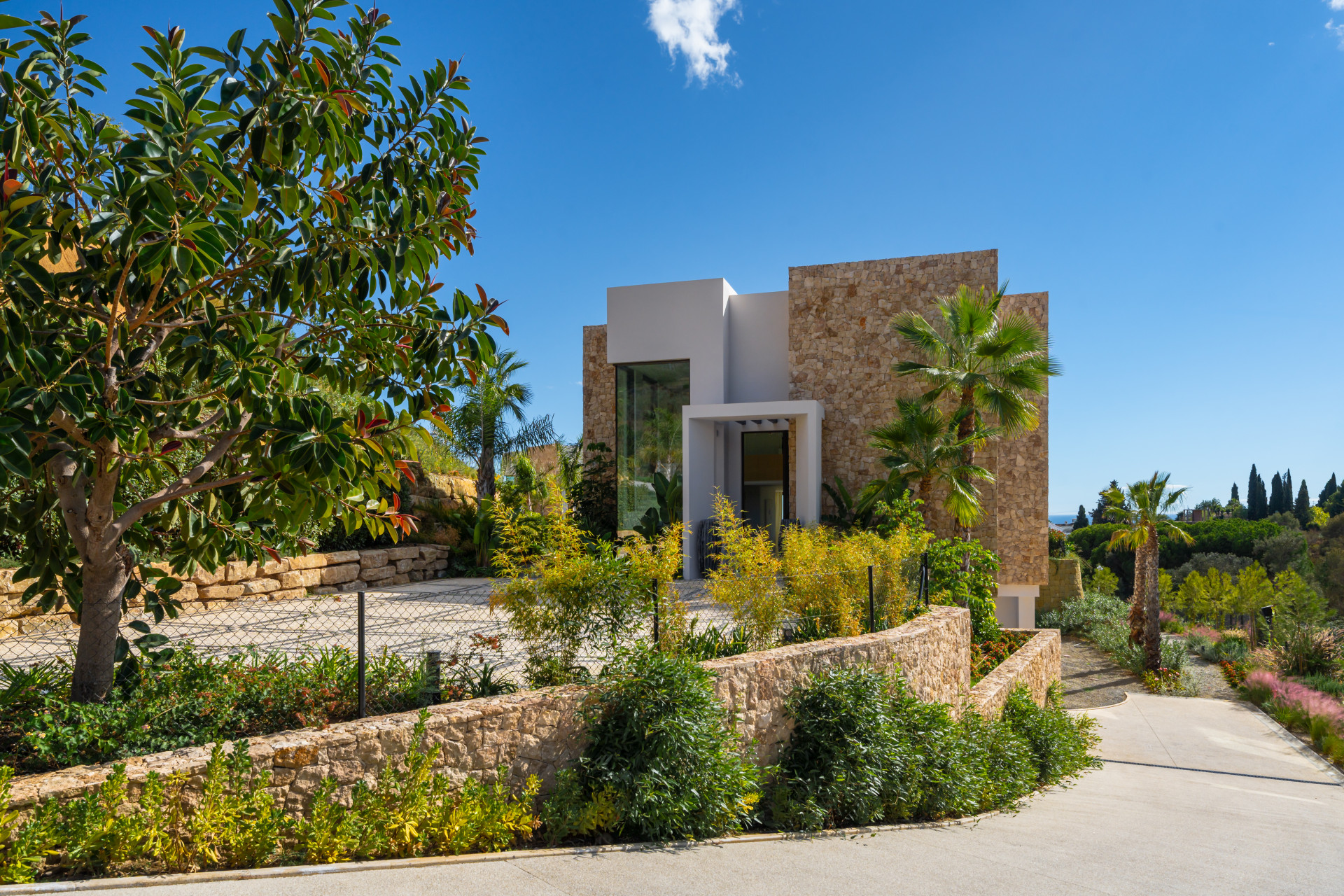 Image of Villa - 5 Bedrooms - 6 Bathrooms for Sale in Malaga-Marbella-Spain, Image 4