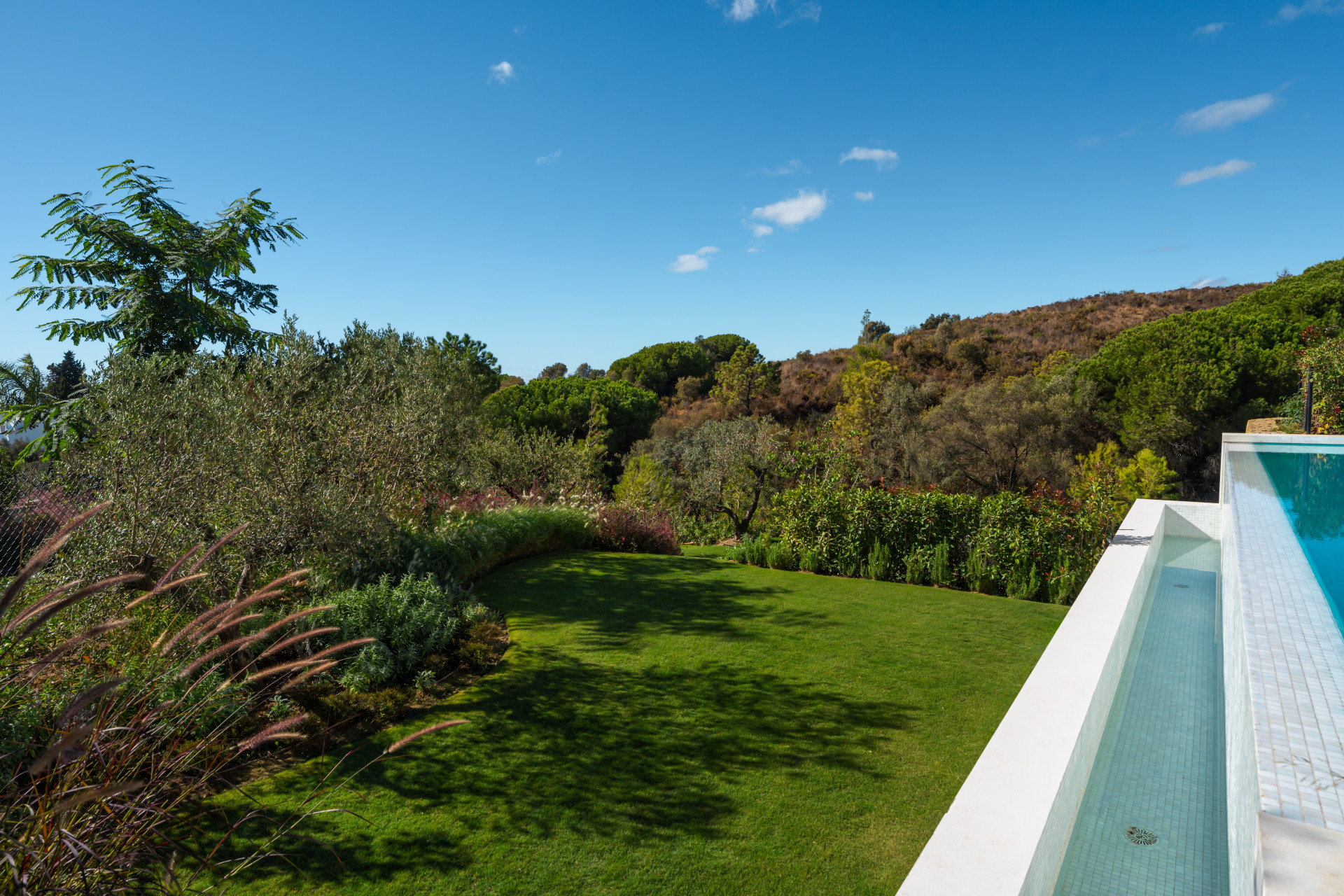  Image of Villa - 5 Bedrooms - 6 Bathrooms for sale in Malaga-Marbella-Spain, Image 14