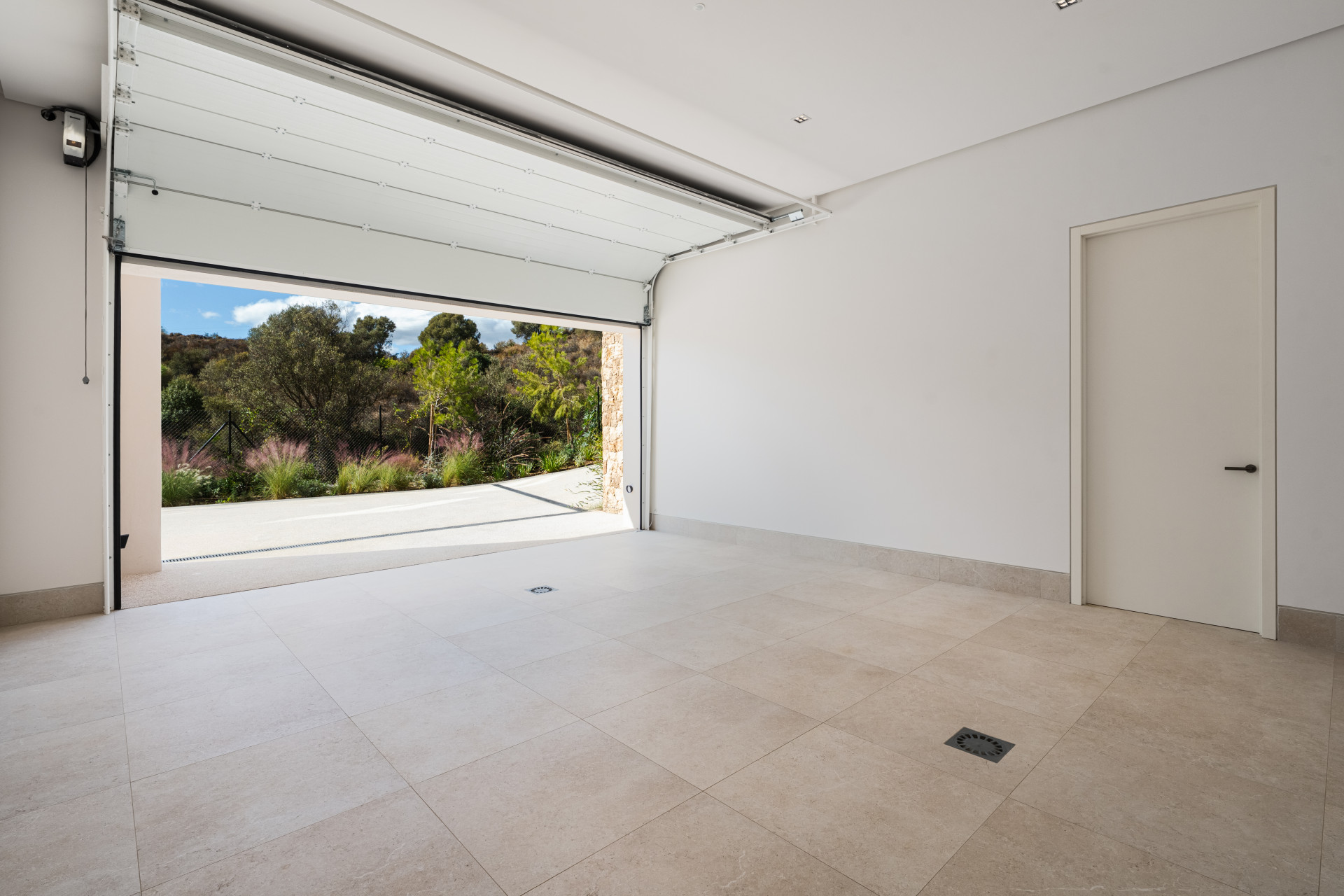  Image of Villa - 5 Bedrooms - 6 Bathrooms for sale in Malaga-Marbella-Spain, Image 26