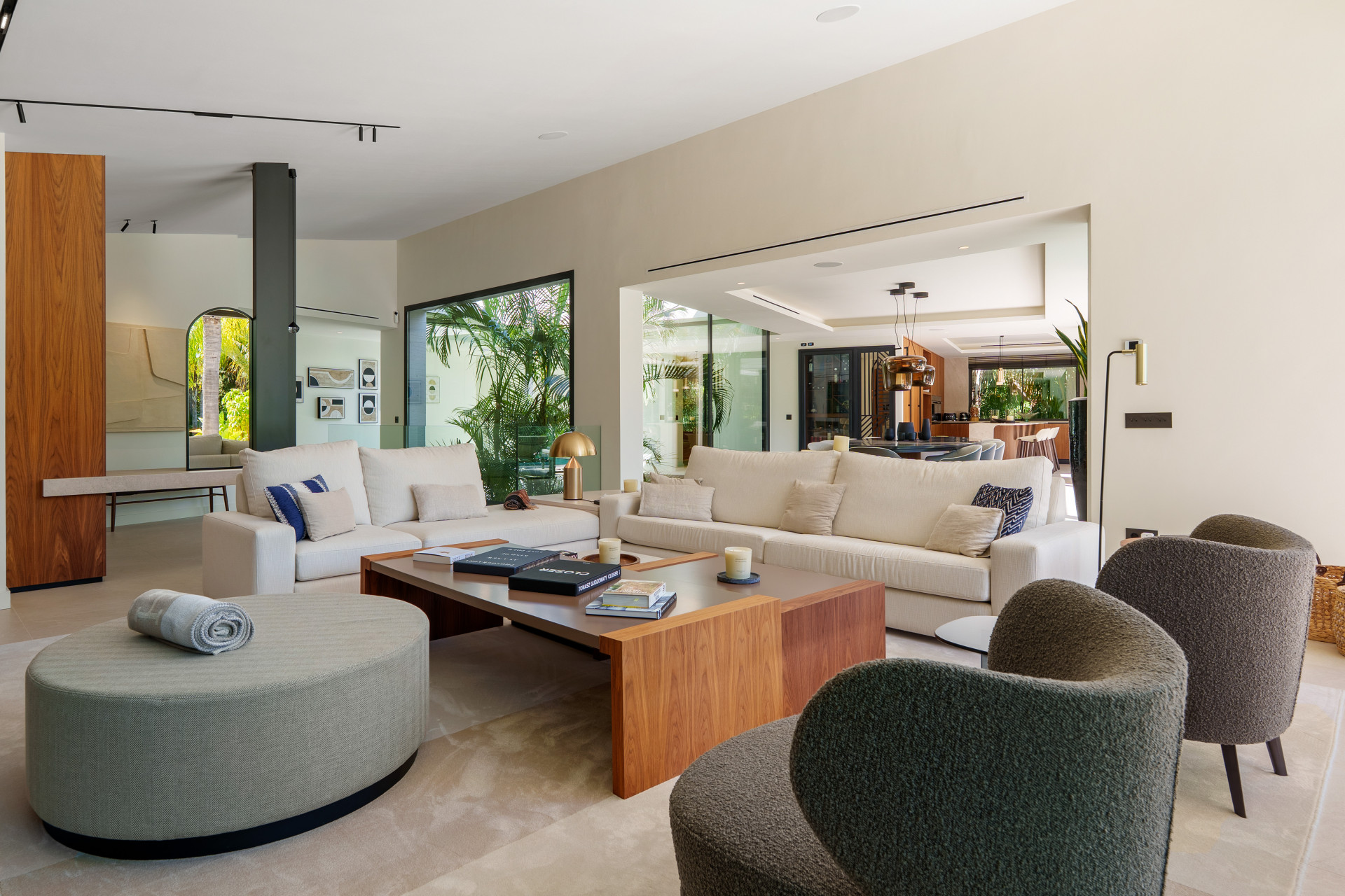  Image of Villa - 5 Bedrooms - 5 Bathrooms for sale in Malaga-Marbella-Spain, Image 8