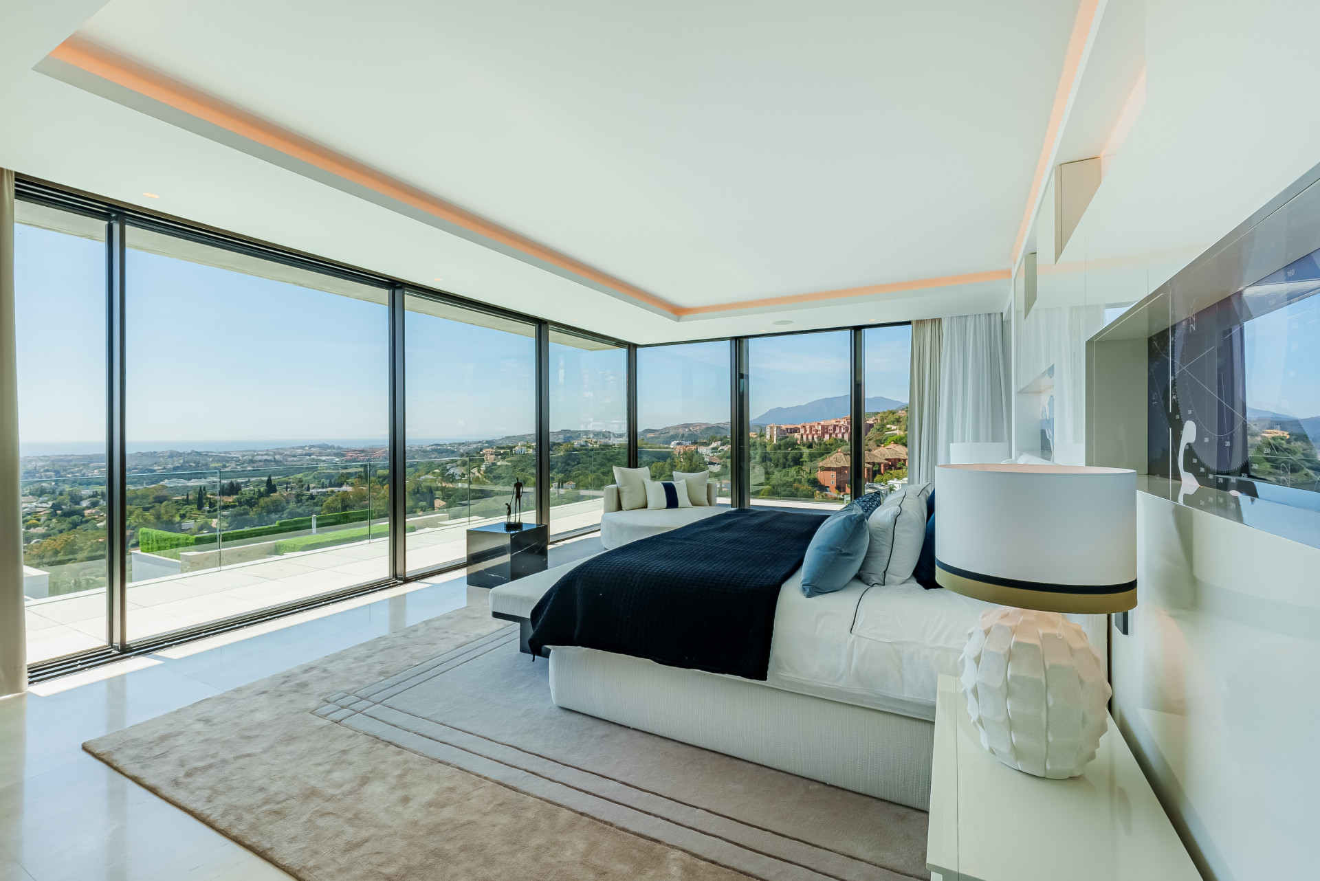  Image of Villa - 8 Bedrooms - 8 Bathrooms for sale in Malaga-Benahavis-Spain, Image 15