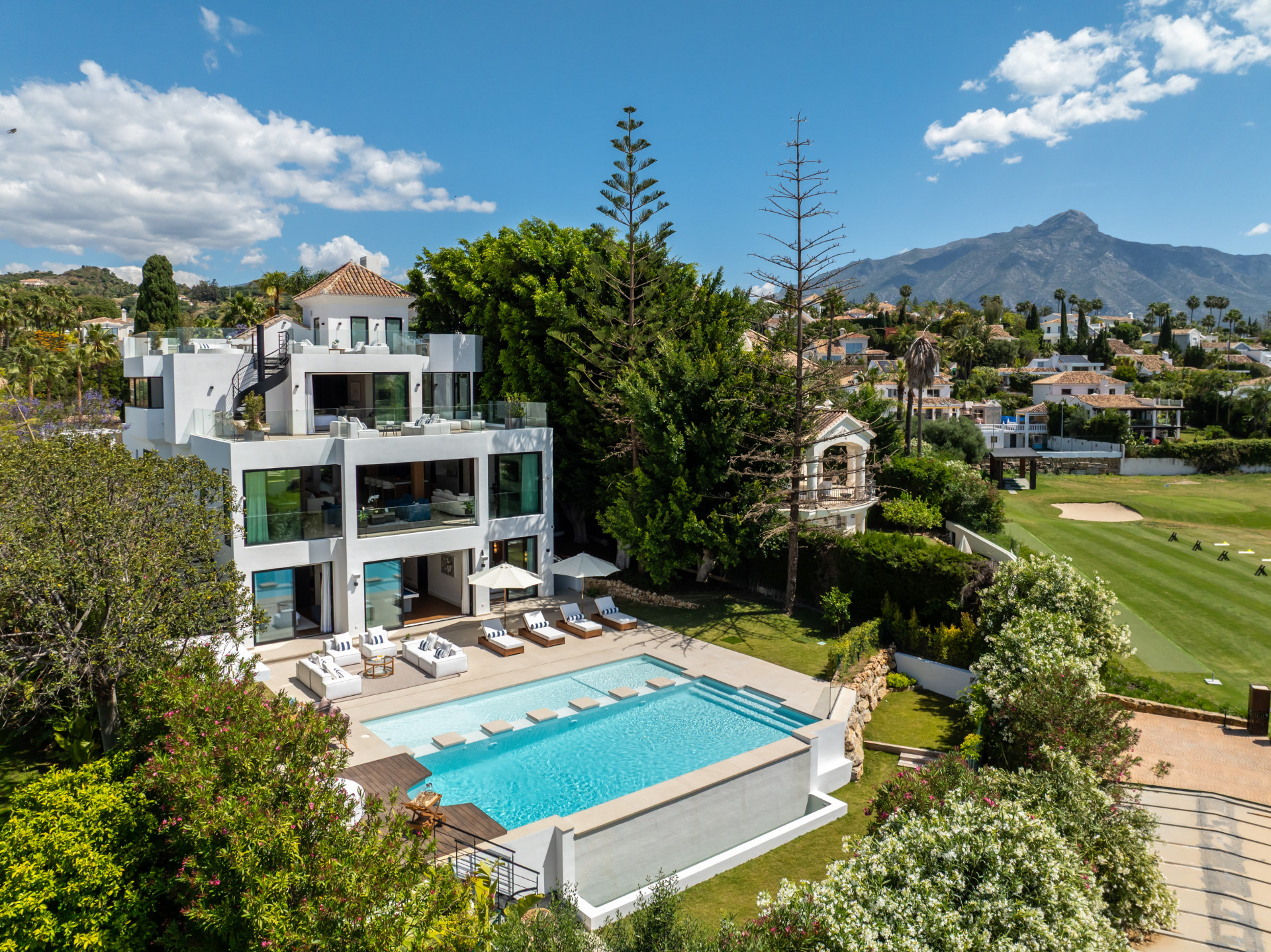 Image of Villa - 6 Bedrooms - 6 Bathrooms for Sale in Malaga-Marbella-Spain, Image 3