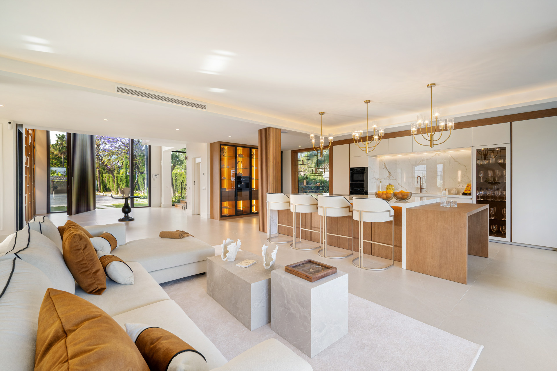  Image of Villa - 6 Bedrooms - 6 Bathrooms for sale in Malaga-Marbella-Spain, Image 19