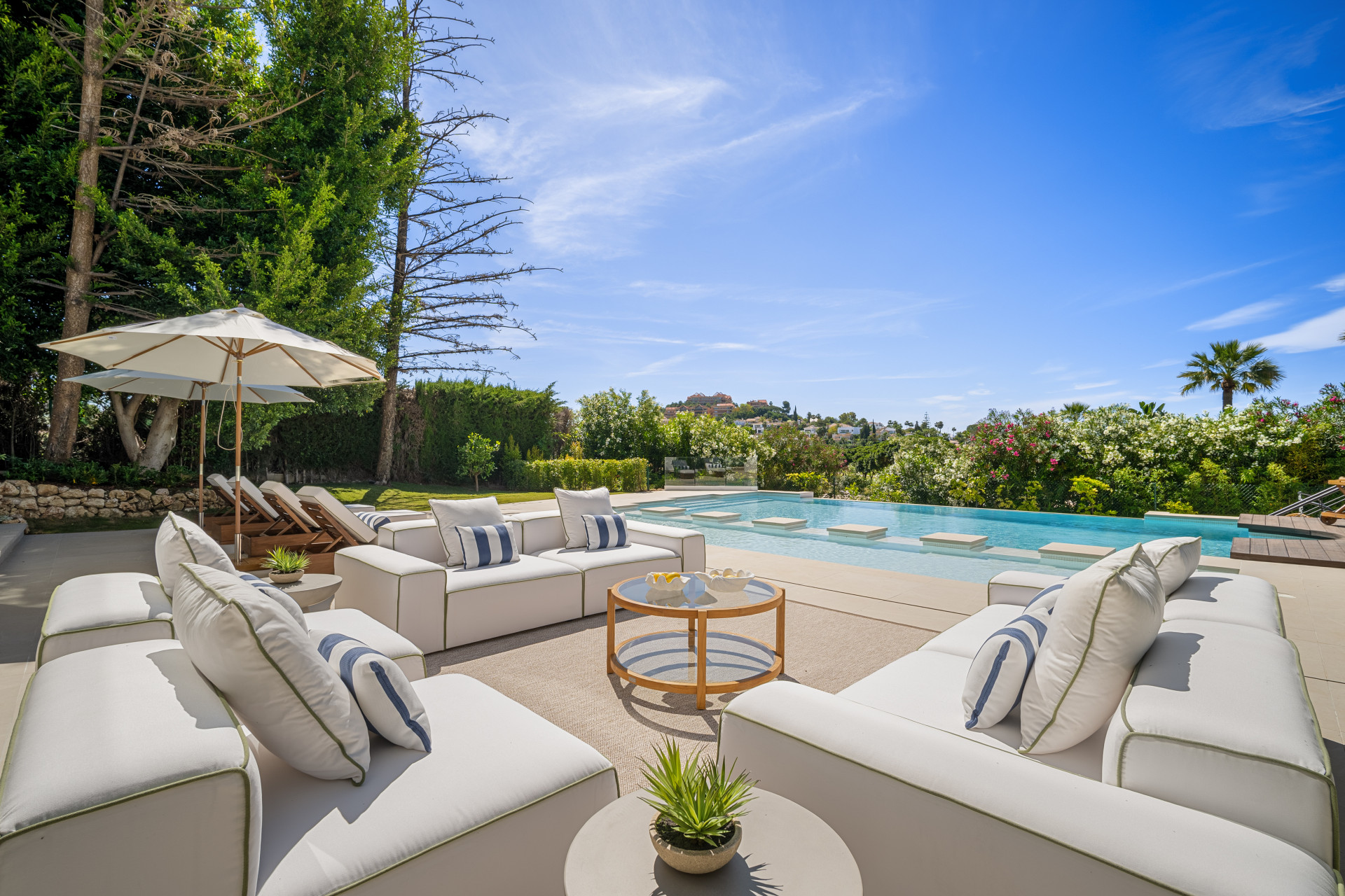 Image of Villa - 6 Bedrooms - 6 Bathrooms for Sale in Malaga-Marbella-Spain, Image 4