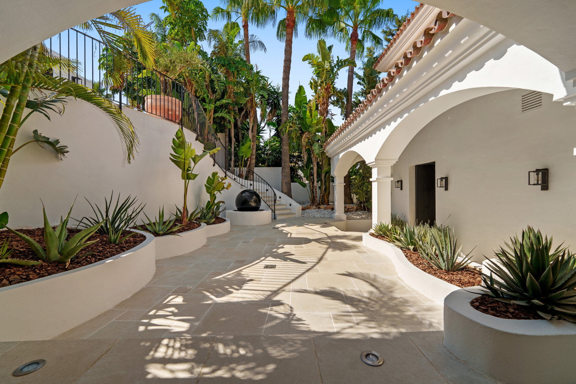  Image of Villa - 6 Bedrooms - 7 Bathrooms for sale in Malaga-Marbella-Spain, Image 16