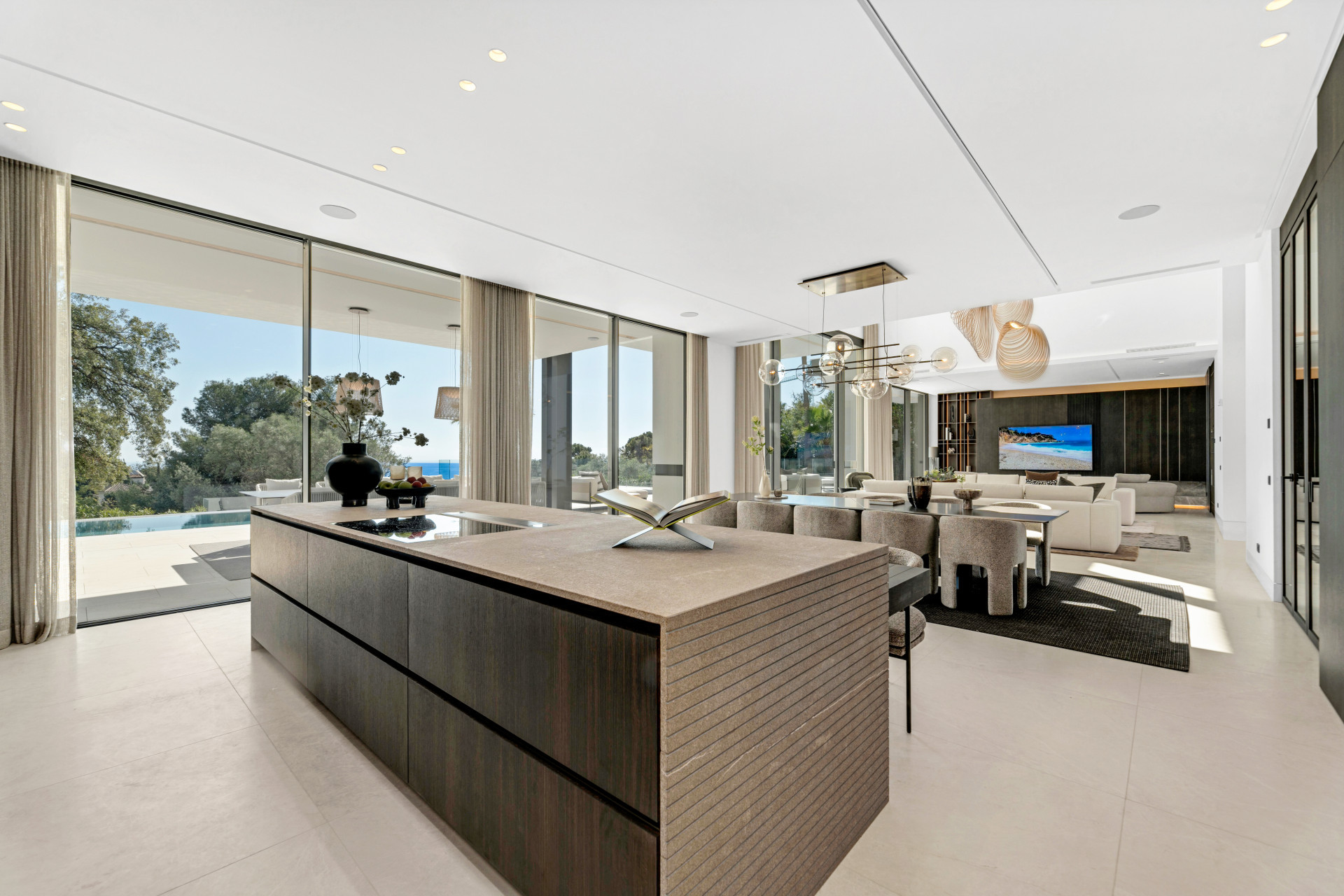  Image of Villa - 6 Bedrooms - 6 Bathrooms for sale in Malaga-Marbella-Spain, Image 16