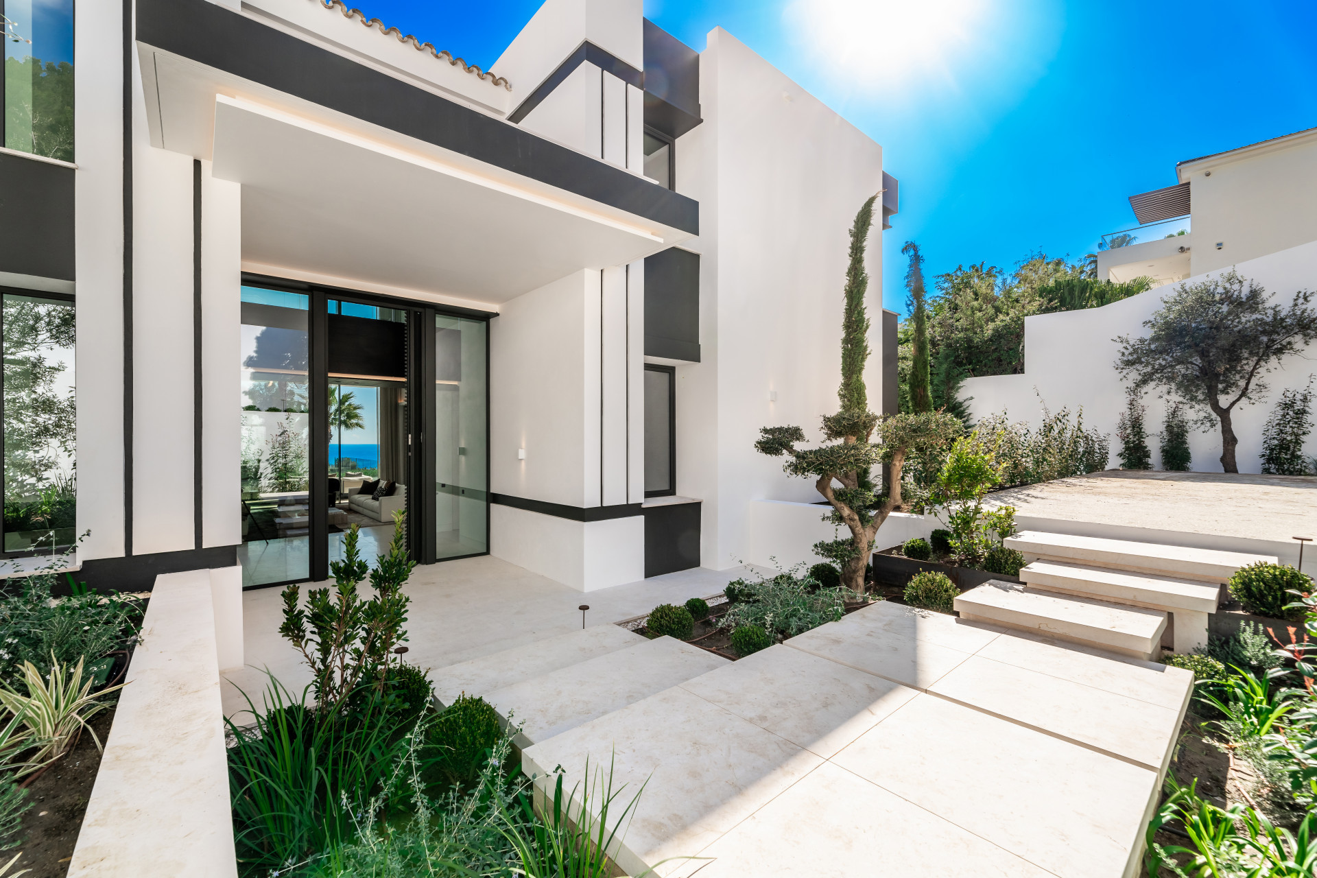  Image of Villa - 6 Bedrooms - 6 Bathrooms for sale in Malaga-Marbella-Spain, Image 11