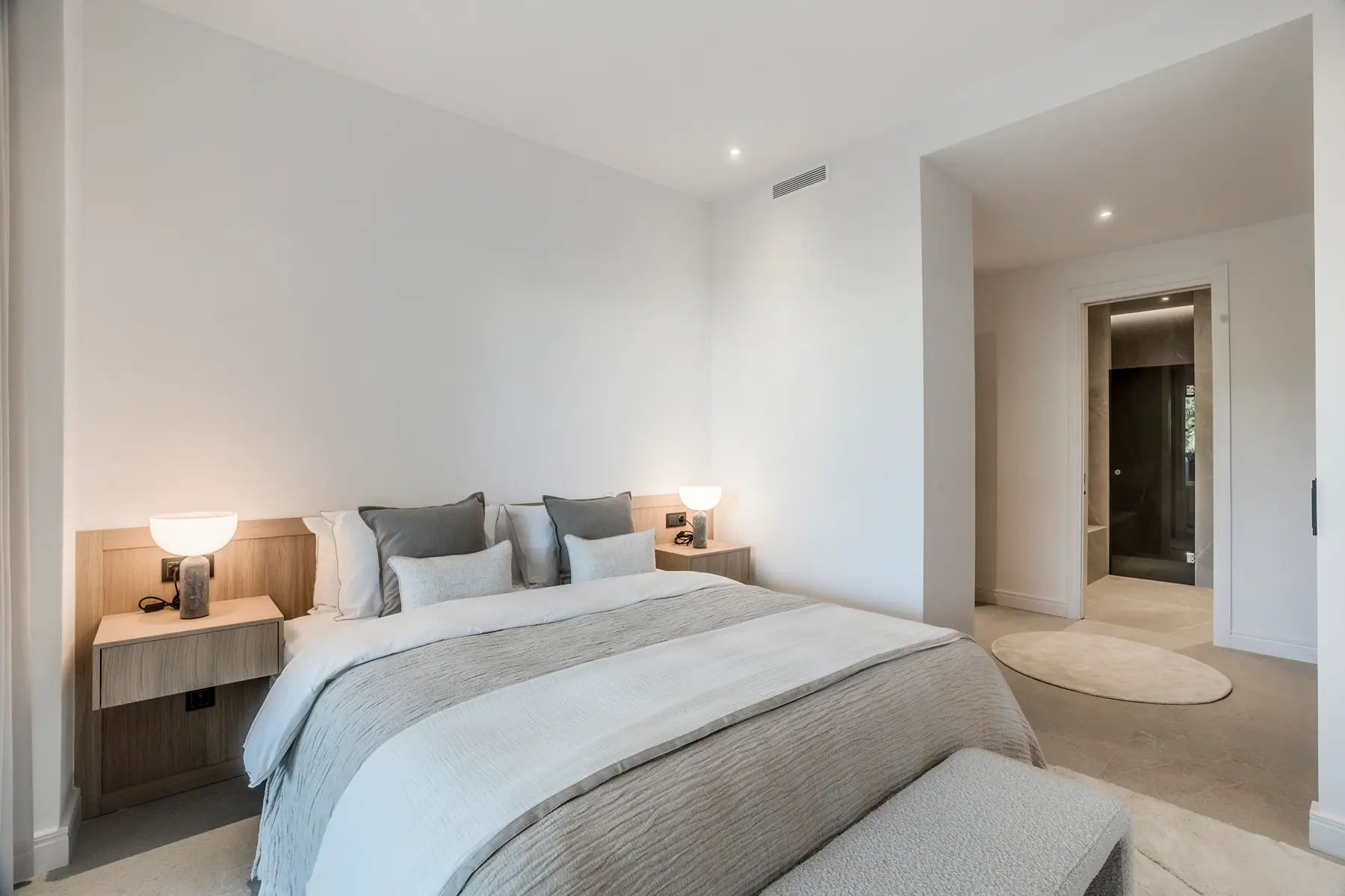  Image of Ground Floor Apartment - 3 Bedrooms - 3 Bathrooms for sale in Malaga-Marbella-Spain, Image 13