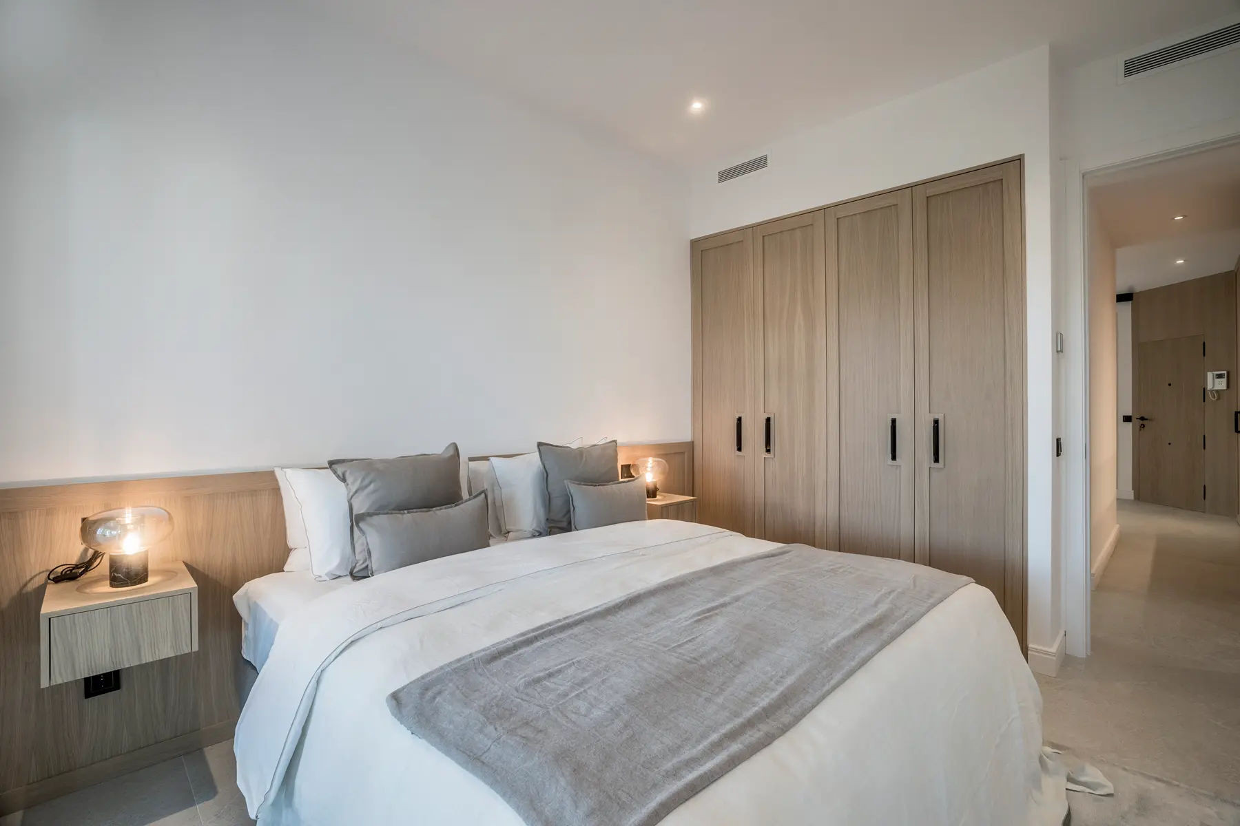  Image of Ground Floor Apartment - 3 Bedrooms - 3 Bathrooms for sale in Malaga-Marbella-Spain, Image 16