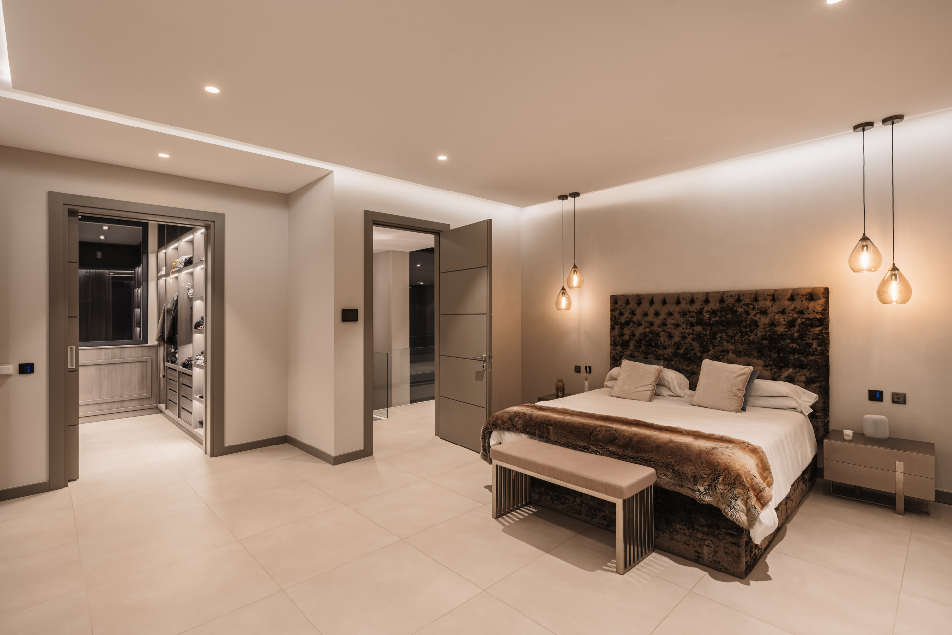  Image of Villa - 5 Bedrooms - 5 Bathrooms for sale in Malaga-Benahavis-Spain, Image 43