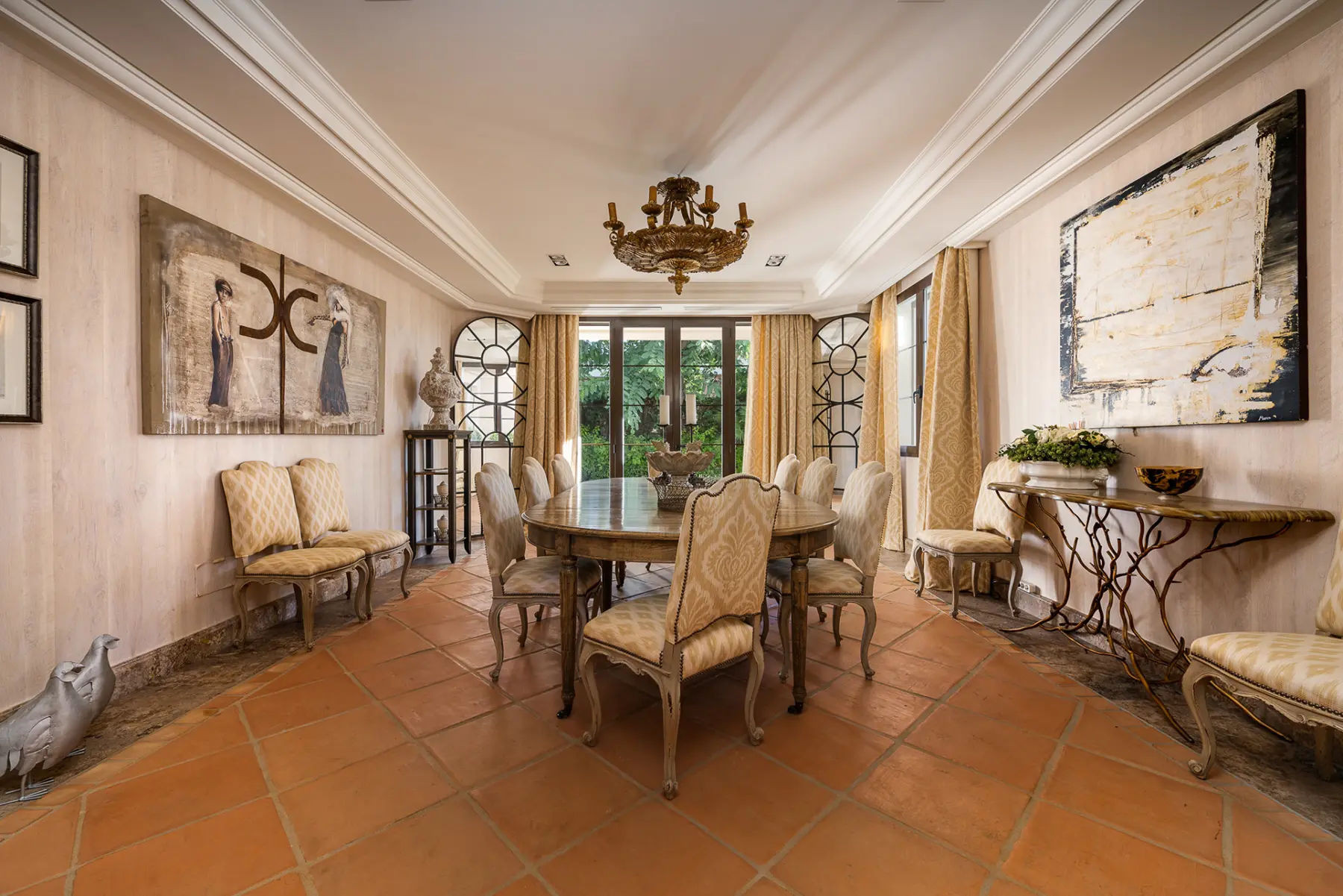  Image of Villa - 8 Bedrooms - 7 Bathrooms for sale in Malaga-San Pedro de Alcantara-Spain, Image 10