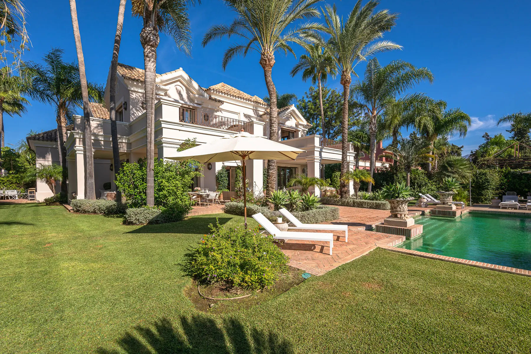 Image of Villa - 8 Bedrooms - 7 Bathrooms for Sale in Malaga-San Pedro de Alcantara-Spain, Image 2