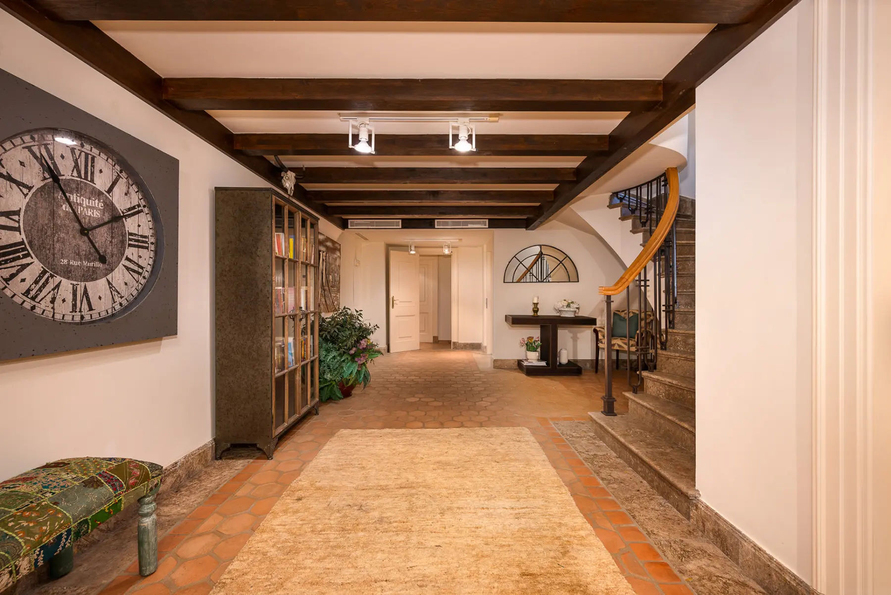  Image of Villa - 8 Bedrooms - 7 Bathrooms for sale in Malaga-San Pedro de Alcantara-Spain, Image 31