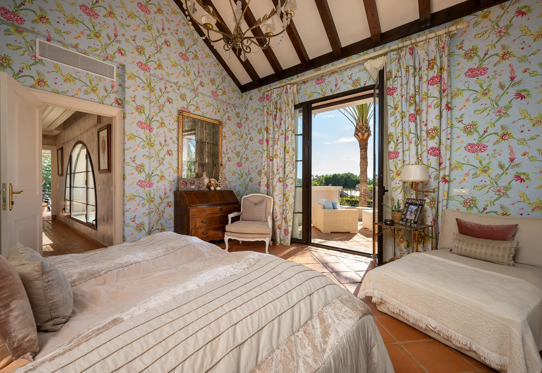  Image of Villa - 8 Bedrooms - 7 Bathrooms for sale in Malaga-San Pedro de Alcantara-Spain, Image 19