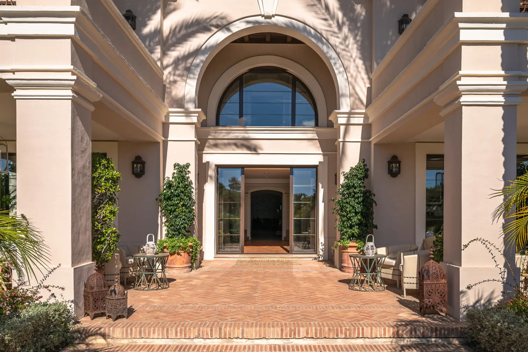 Image of Villa - 8 Bedrooms - 7 Bathrooms for Sale in Malaga-San Pedro de Alcantara-Spain, Image 5