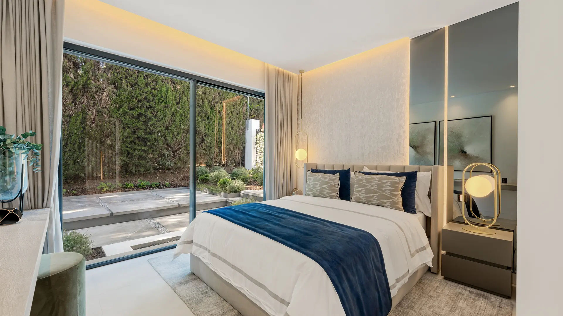  Image of Villa - 5 Bedrooms - 5 Bathrooms for sale in Malaga-Marbella-Spain, Image 18