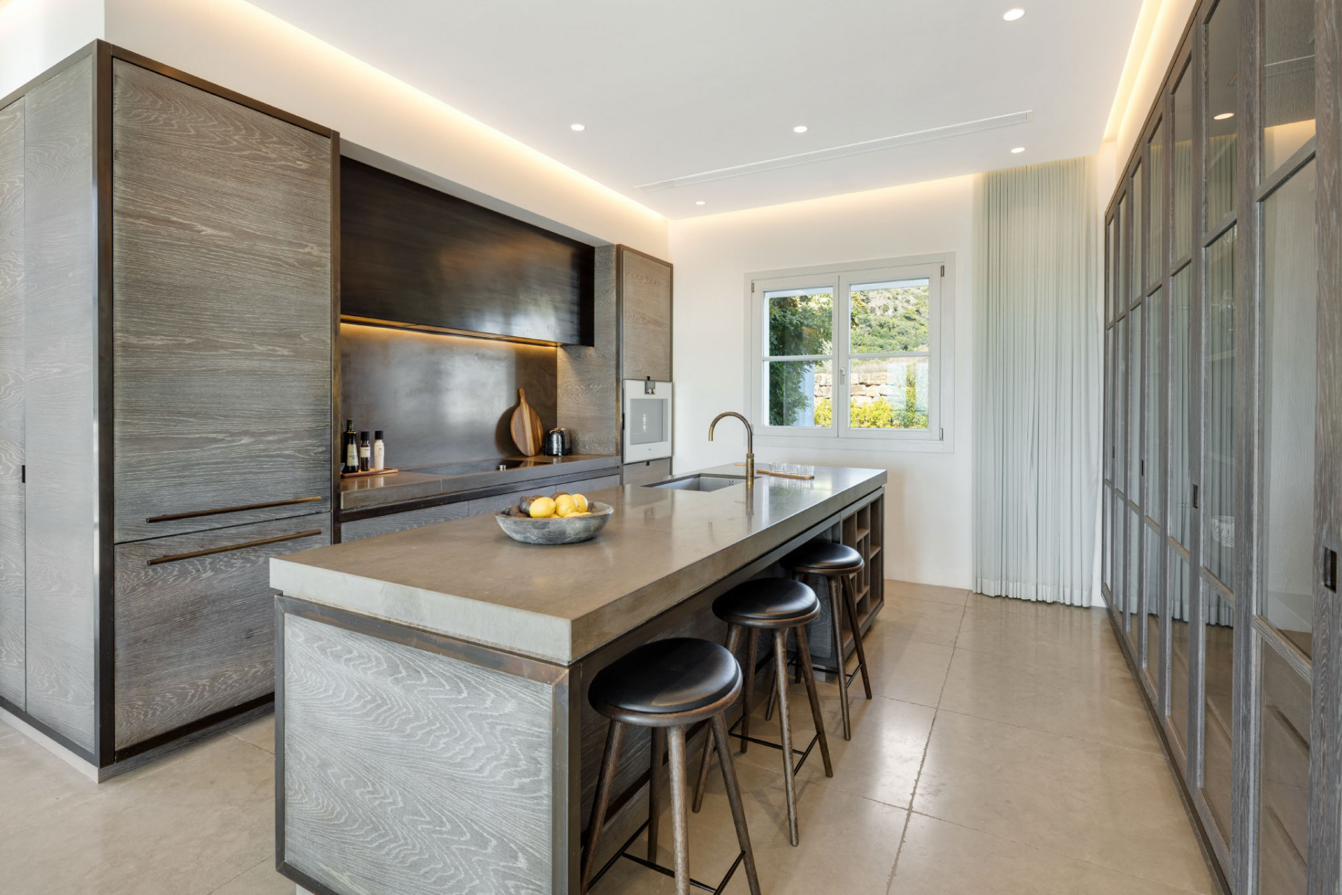 Image of Villa - 7 Bedrooms - 6 Bathrooms for Sale in Malaga-Benahavis-Spain, Image 3