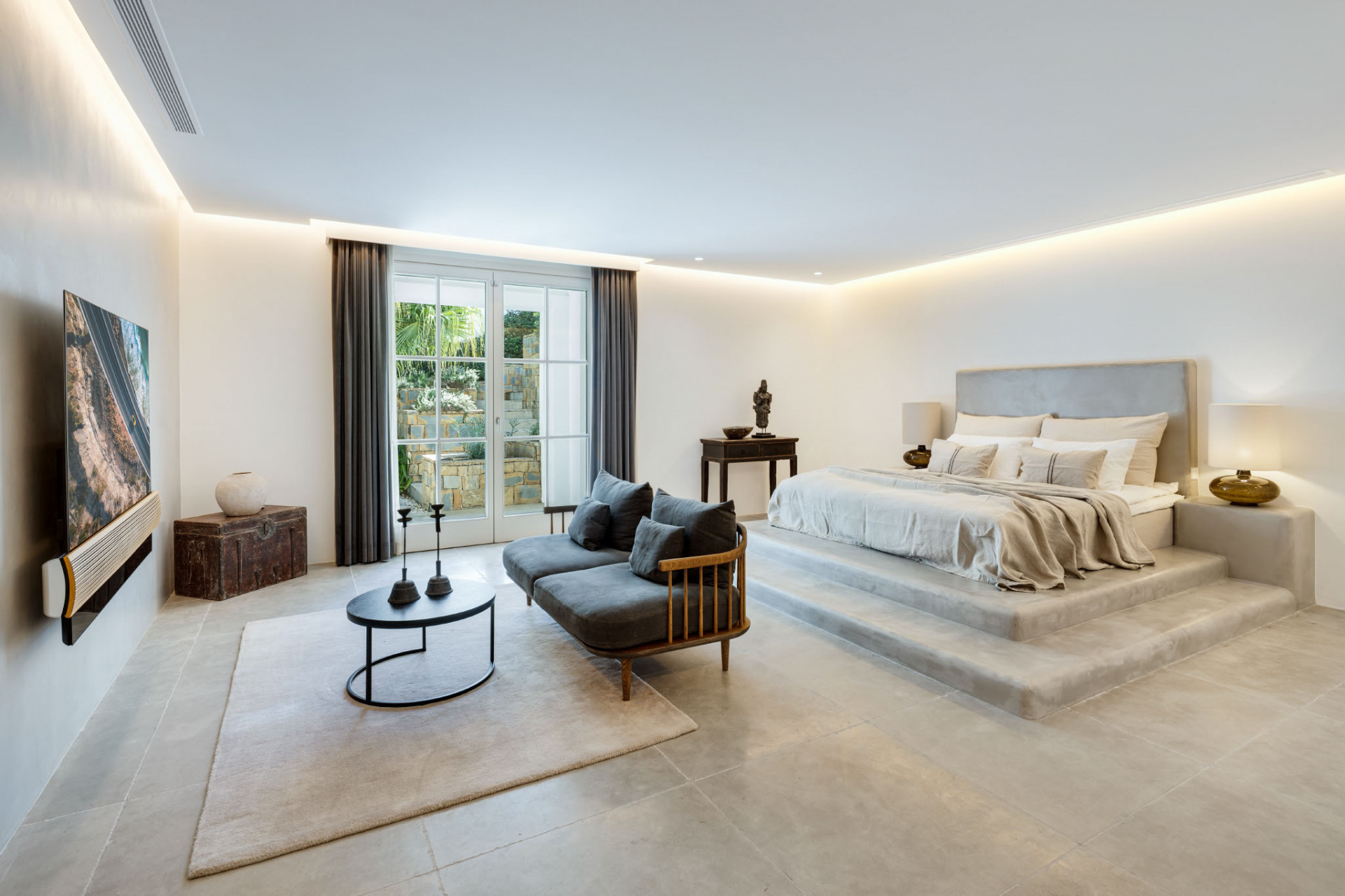 Image of Villa - 7 Bedrooms - 6 Bathrooms for Sale in Malaga-Benahavis-Spain, Image 4