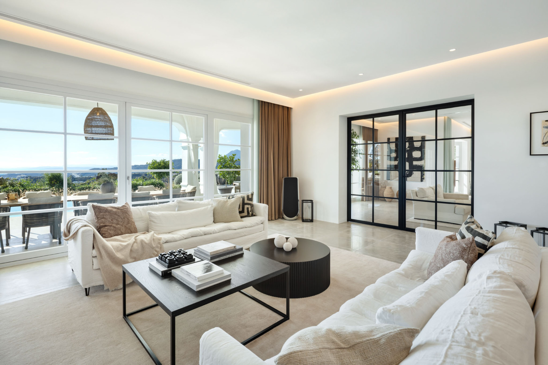  Image of Villa - 7 Bedrooms - 6 Bathrooms for sale in Malaga-Benahavis-Spain, Image 13
