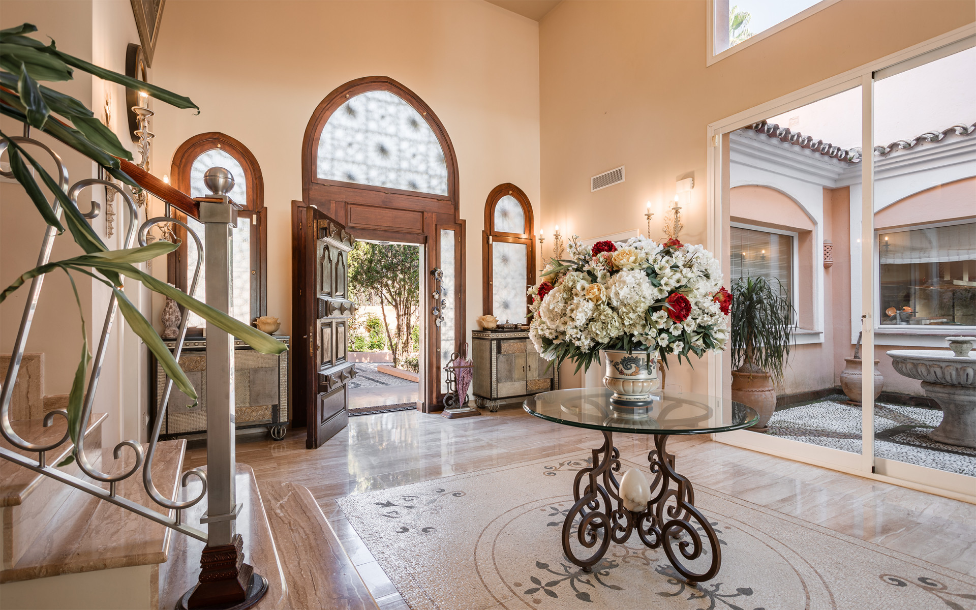 Image of Villa - 8 Bedrooms - 10 Bathrooms for Sale in Malaga-Estepona-Spain, Image 3