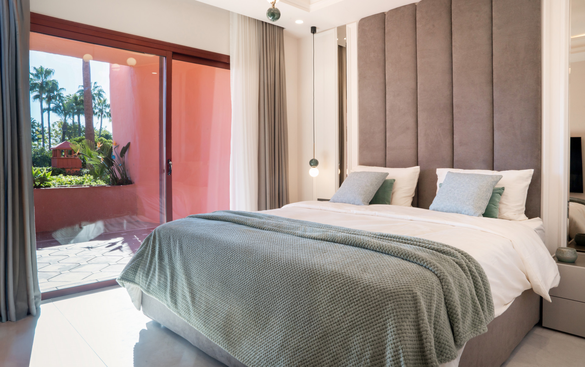  Image of Ground Floor Apartment - 3 Bedrooms - 2 Bathrooms for sale in Malaga-Estepona-Spain, Image 9