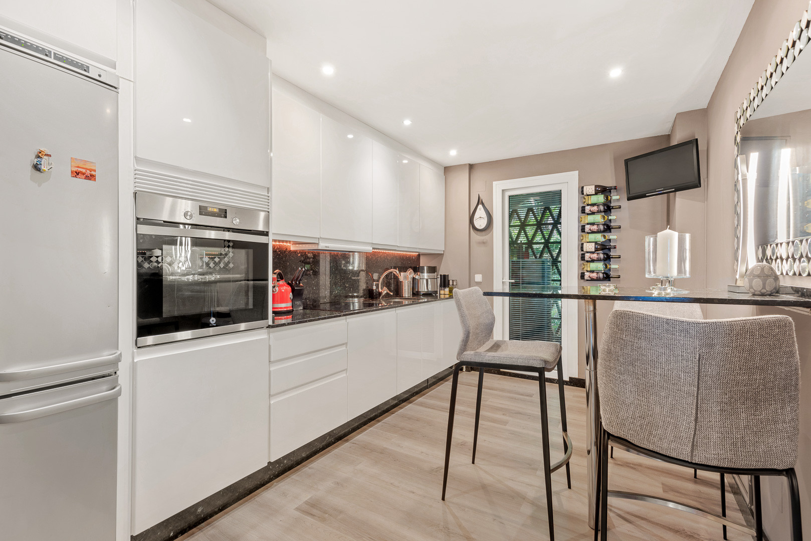  Image of Apartment - 3 Bedrooms - 2 Bathrooms for sale in Malaga-Marbella-Spain, Image 11