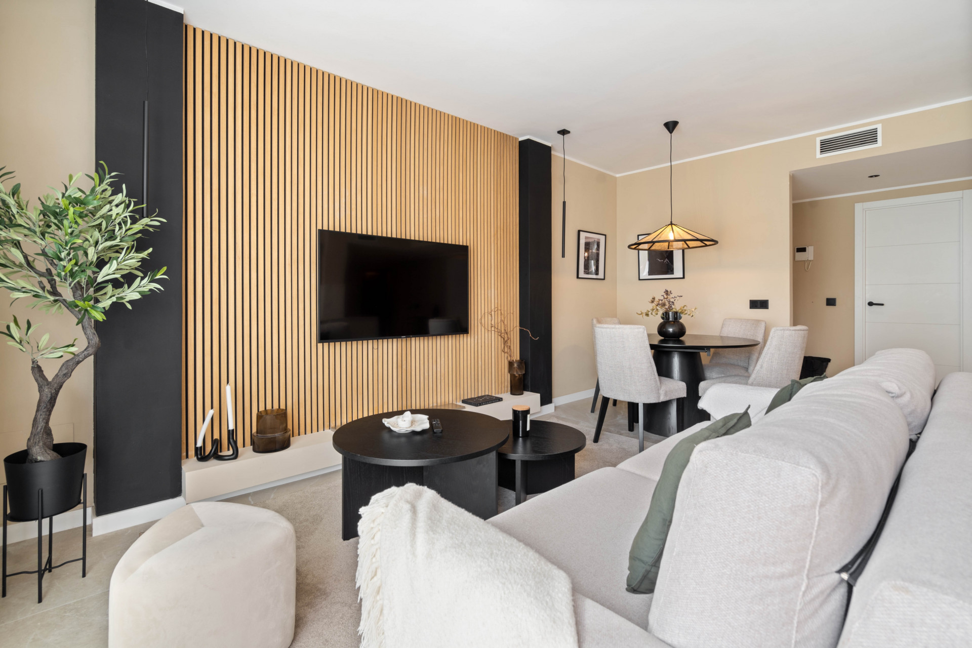  Image of Apartment - 4 Bedrooms - 2 Bathrooms for sale in Malaga-Marbella-Spain, Image 7