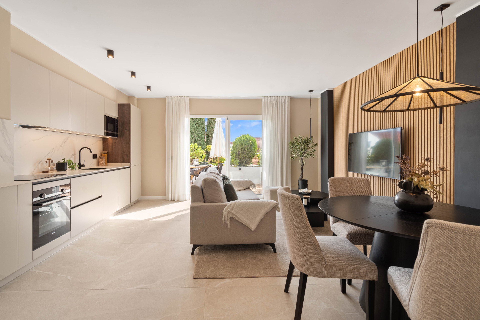  Image of Apartment - 4 Bedrooms - 2 Bathrooms for sale in Malaga-Marbella-Spain, Image 8