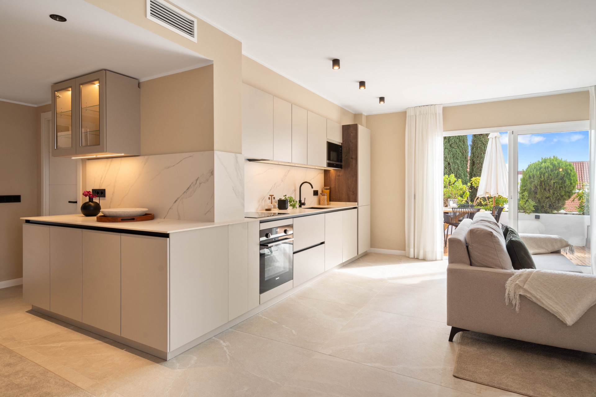  Image of Apartment - 4 Bedrooms - 2 Bathrooms for sale in Malaga-Marbella-Spain, Image 11