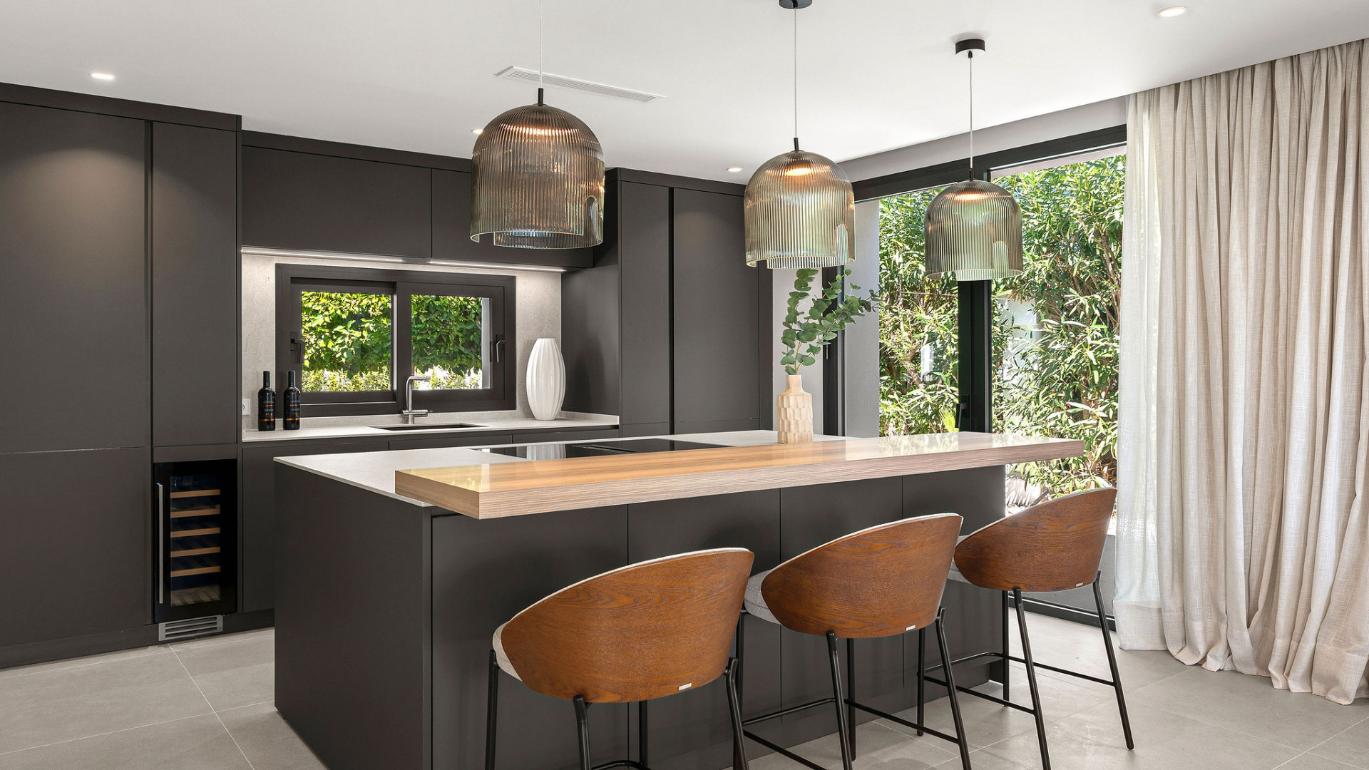  Image of Villa - 5 Bedrooms - 5 Bathrooms for sale in Malaga-Marbella-Spain, Image 7