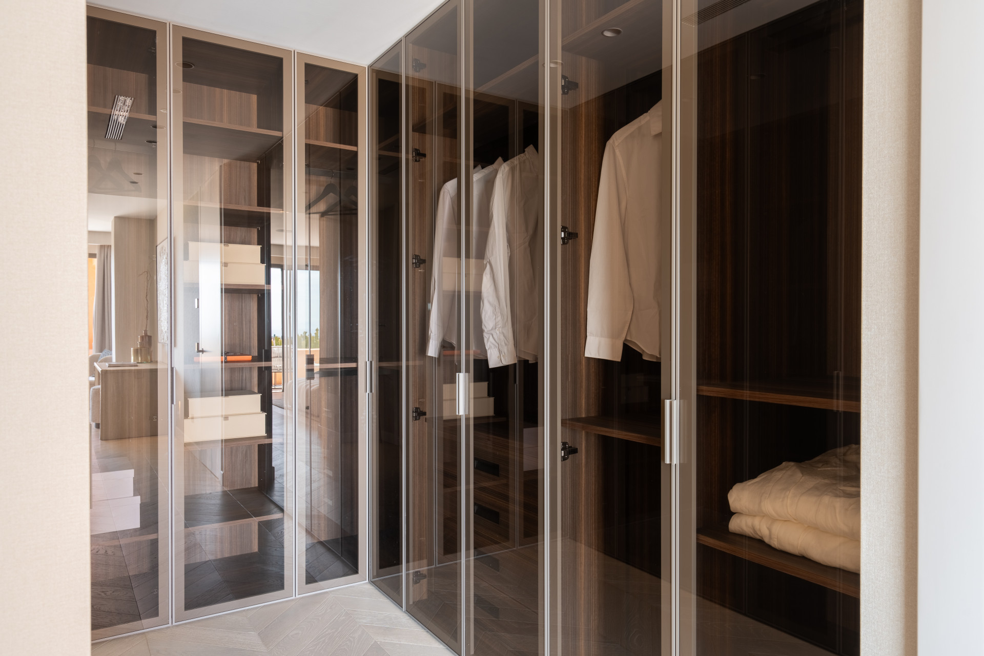  Image of Apartment - 4 Bedrooms - 4 Bathrooms for sale in Malaga-Marbella-Spain, Image 12