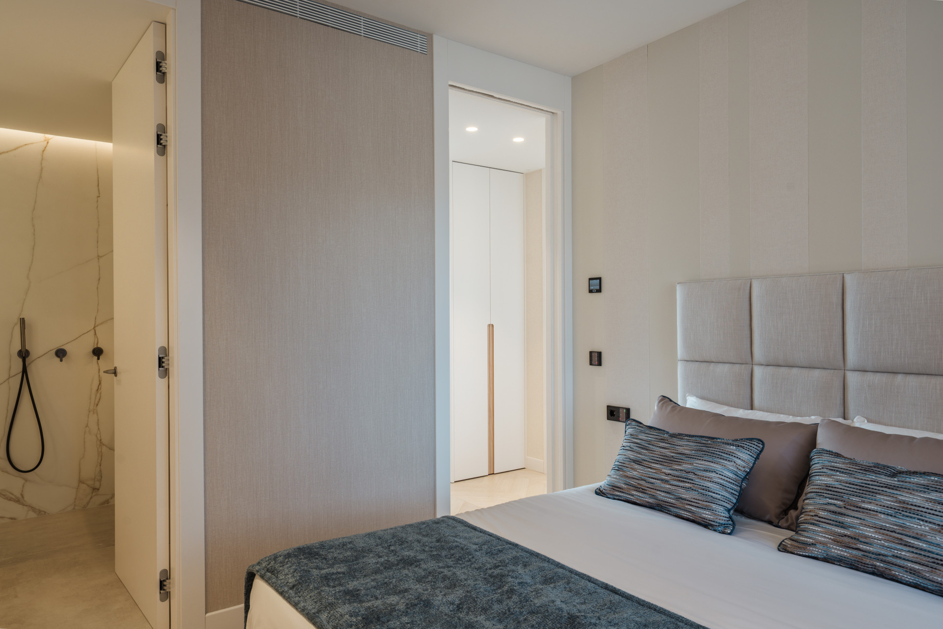  Image of Apartment - 4 Bedrooms - 4 Bathrooms for sale in Malaga-Marbella-Spain, Image 20