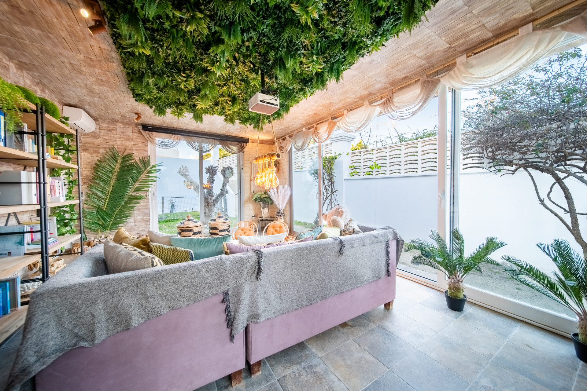  Image of Villa - 7 Bedrooms - 7 Bathrooms for sale in Malaga-San Pedro de Alcantara-Spain, Image 17