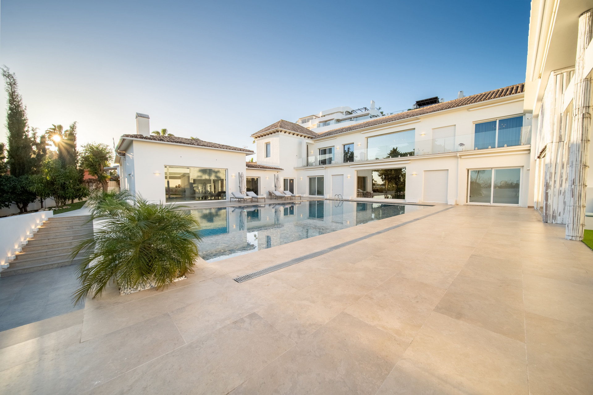  Image of Villa - 7 Bedrooms - 7 Bathrooms for sale in Malaga-San Pedro de Alcantara-Spain, Image 6