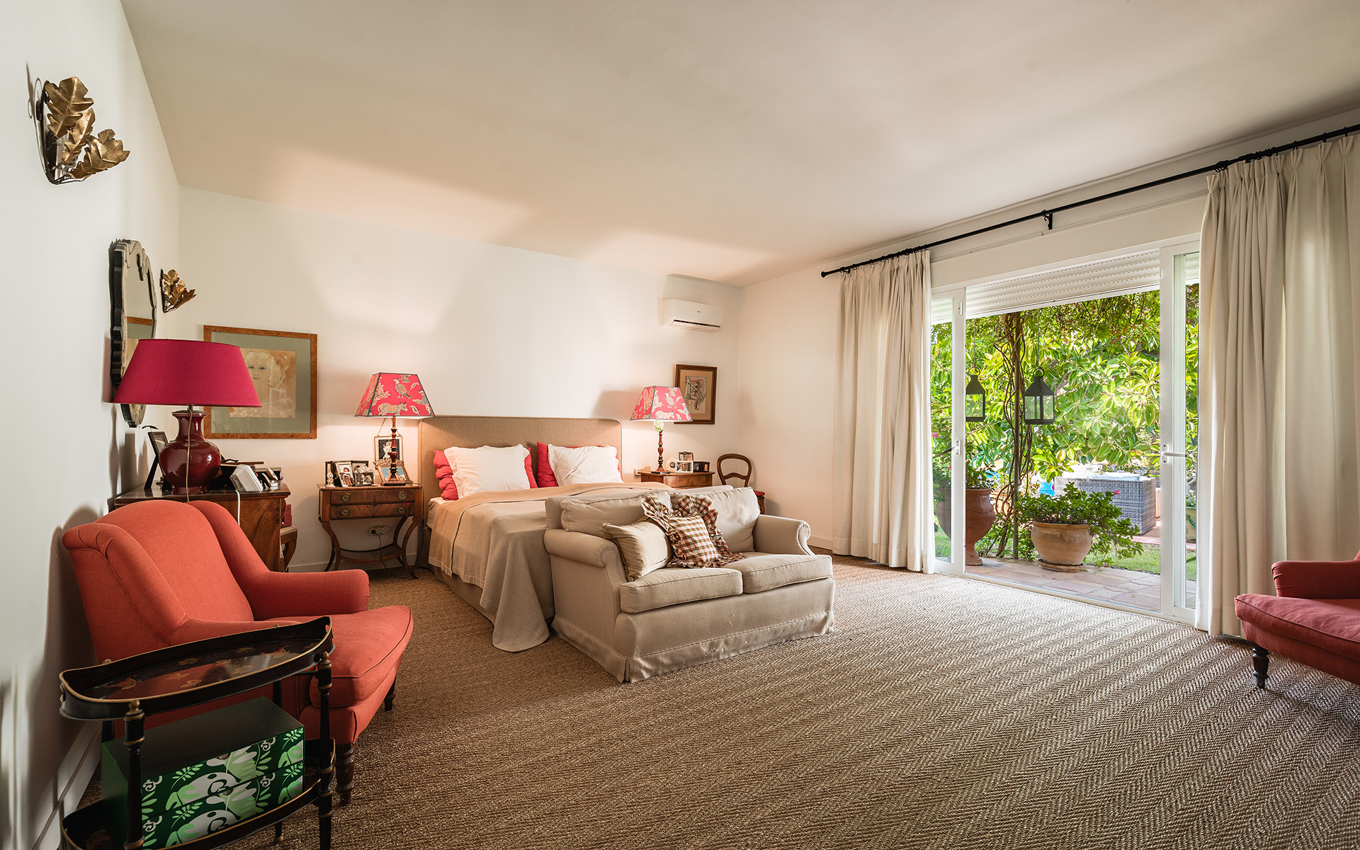 Image of Villa - 4 Bedrooms - 4 Bathrooms for Sale in Malaga-Benahavis-Spain, Image 5