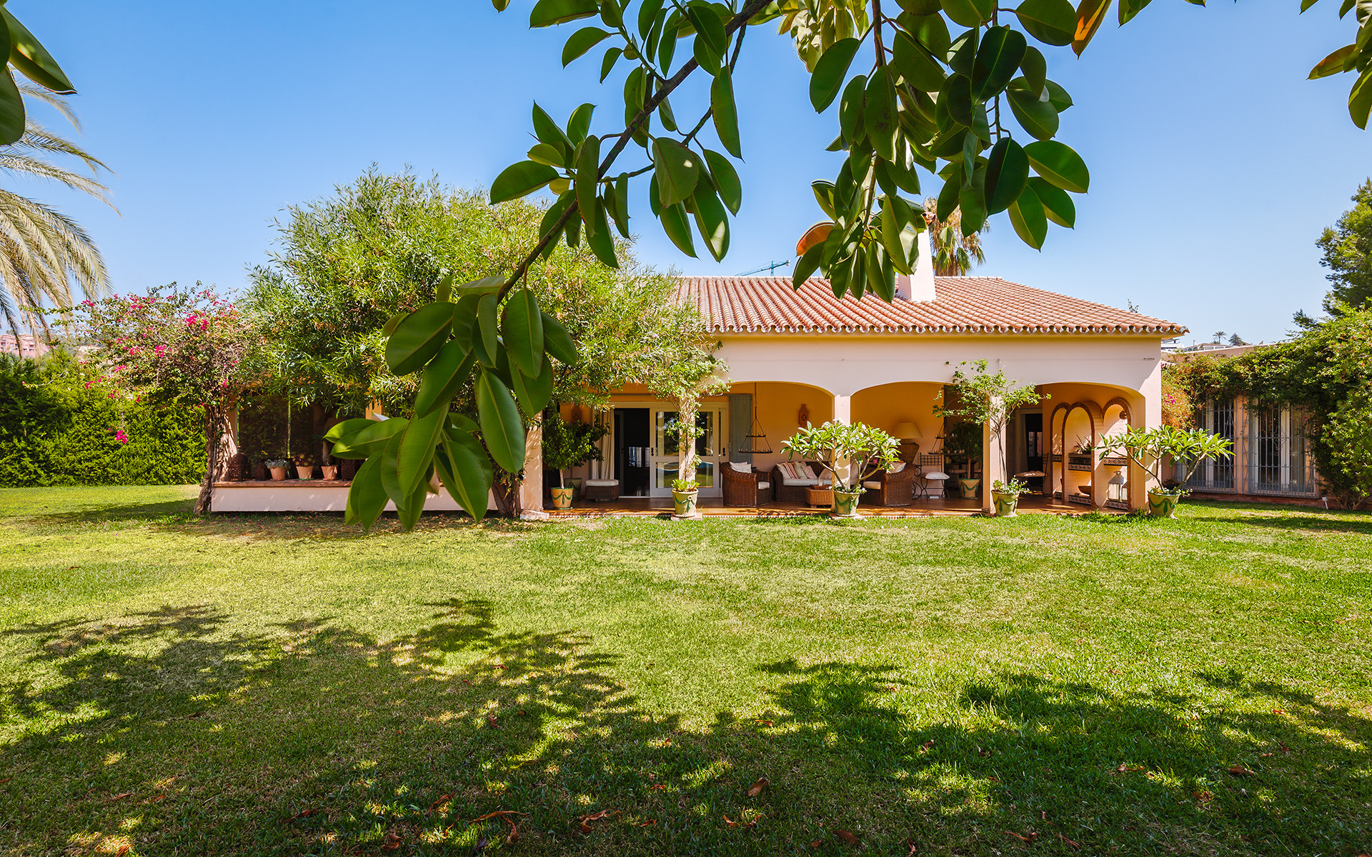  Image of Villa - 4 Bedrooms - 4 Bathrooms for sale in Malaga-Benahavis-Spain, Image 16
