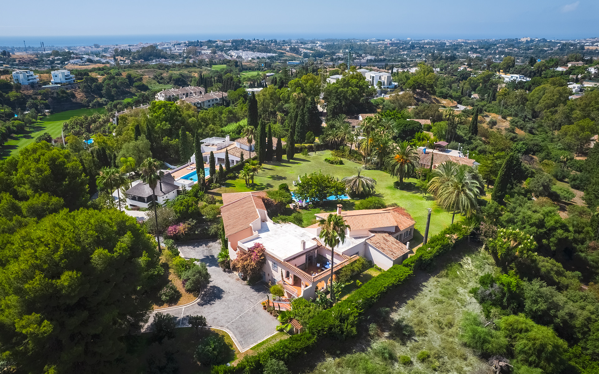 Image of Villa - 4 Bedrooms - 4 Bathrooms for Sale in Malaga-Benahavis-Spain, Image 1