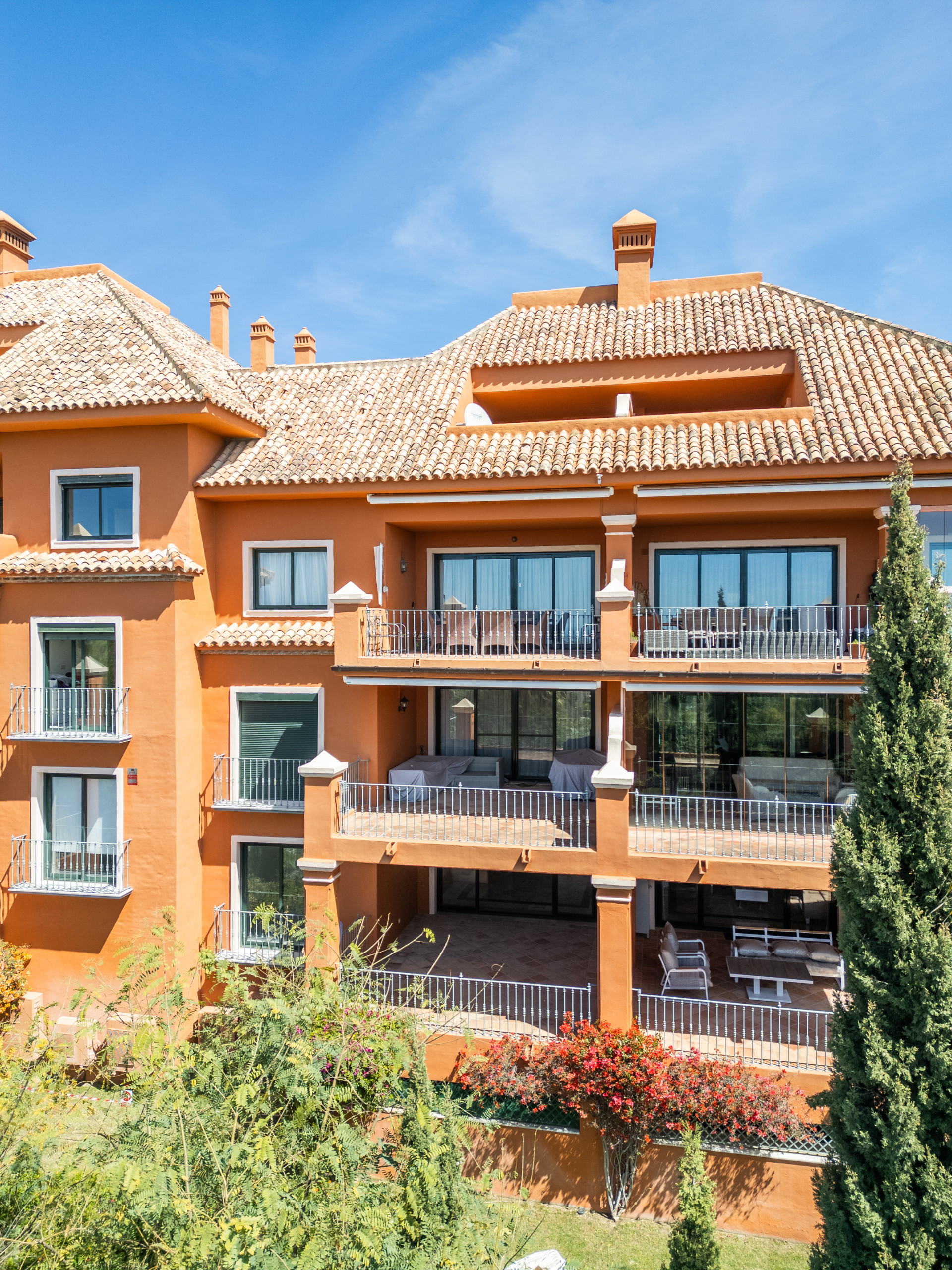 Image of Apartment - 2 Bedrooms - 2 Bathrooms for Sale in Malaga-Benahavis-Spain, Image 1