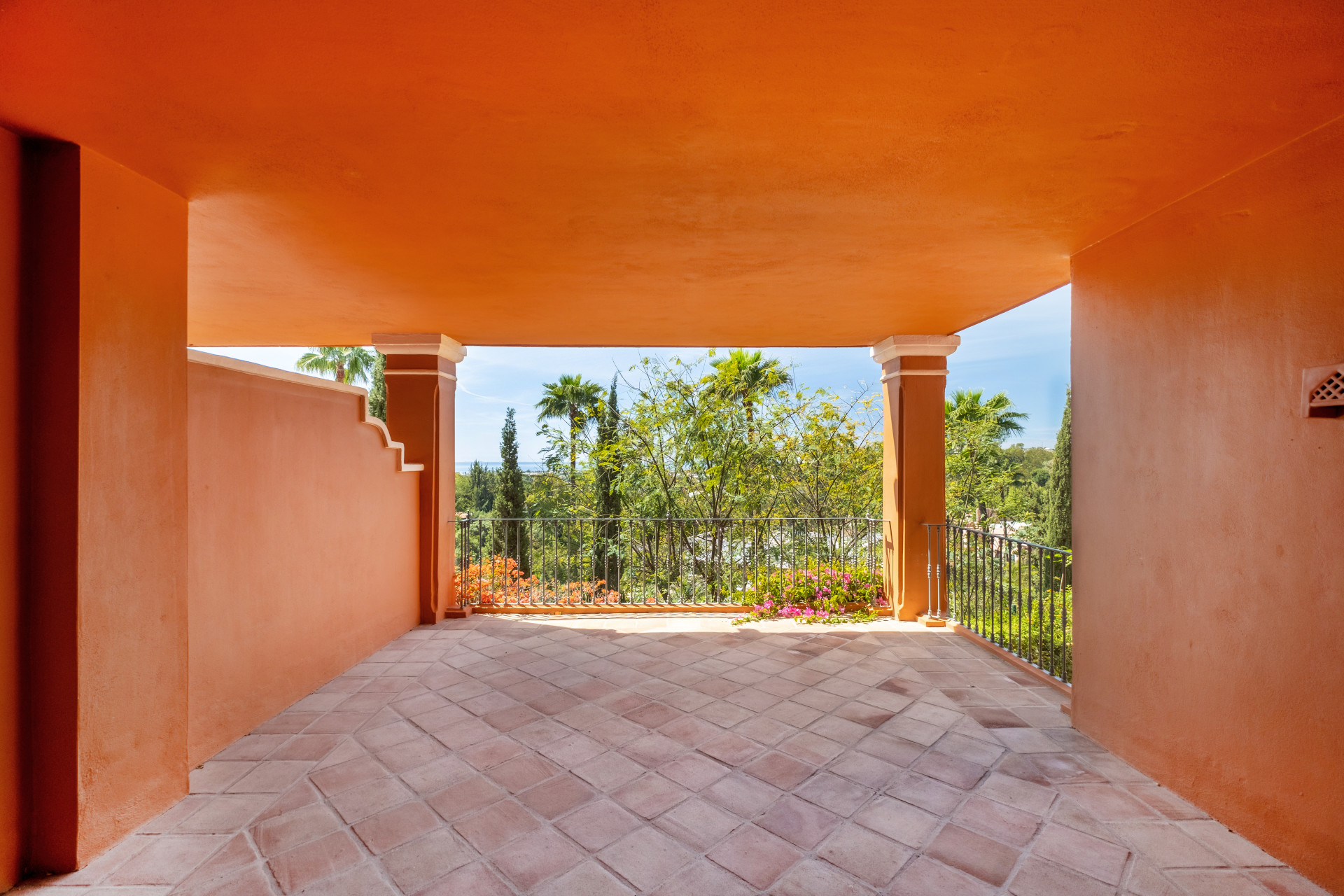 Image of Apartment - 2 Bedrooms - 2 Bathrooms for sale in Malaga-Benahavis-Spain, Image 12