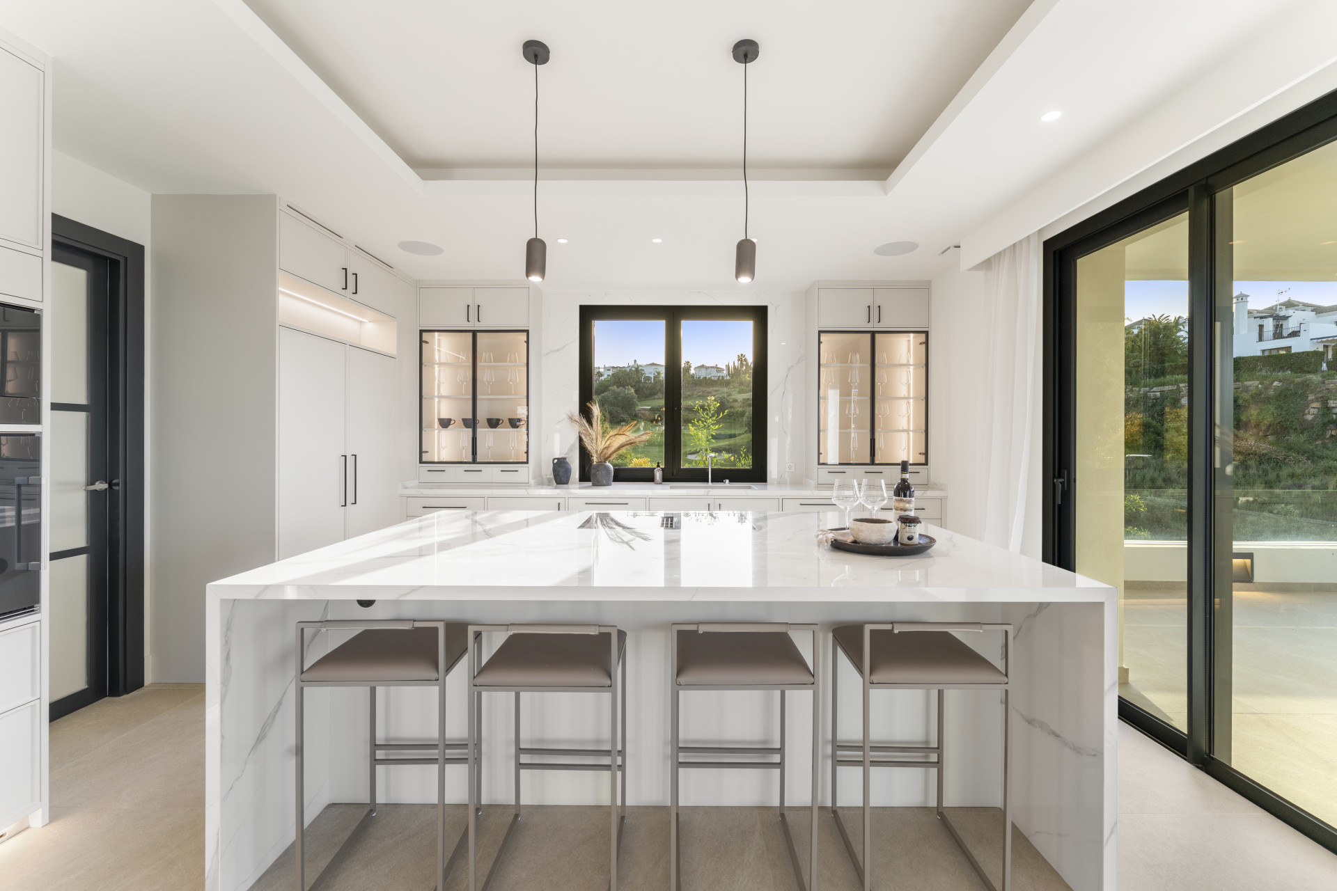  Image of Villa - 4 Bedrooms - 4 Bathrooms for sale in Malaga-Estepona-Spain, Image 9