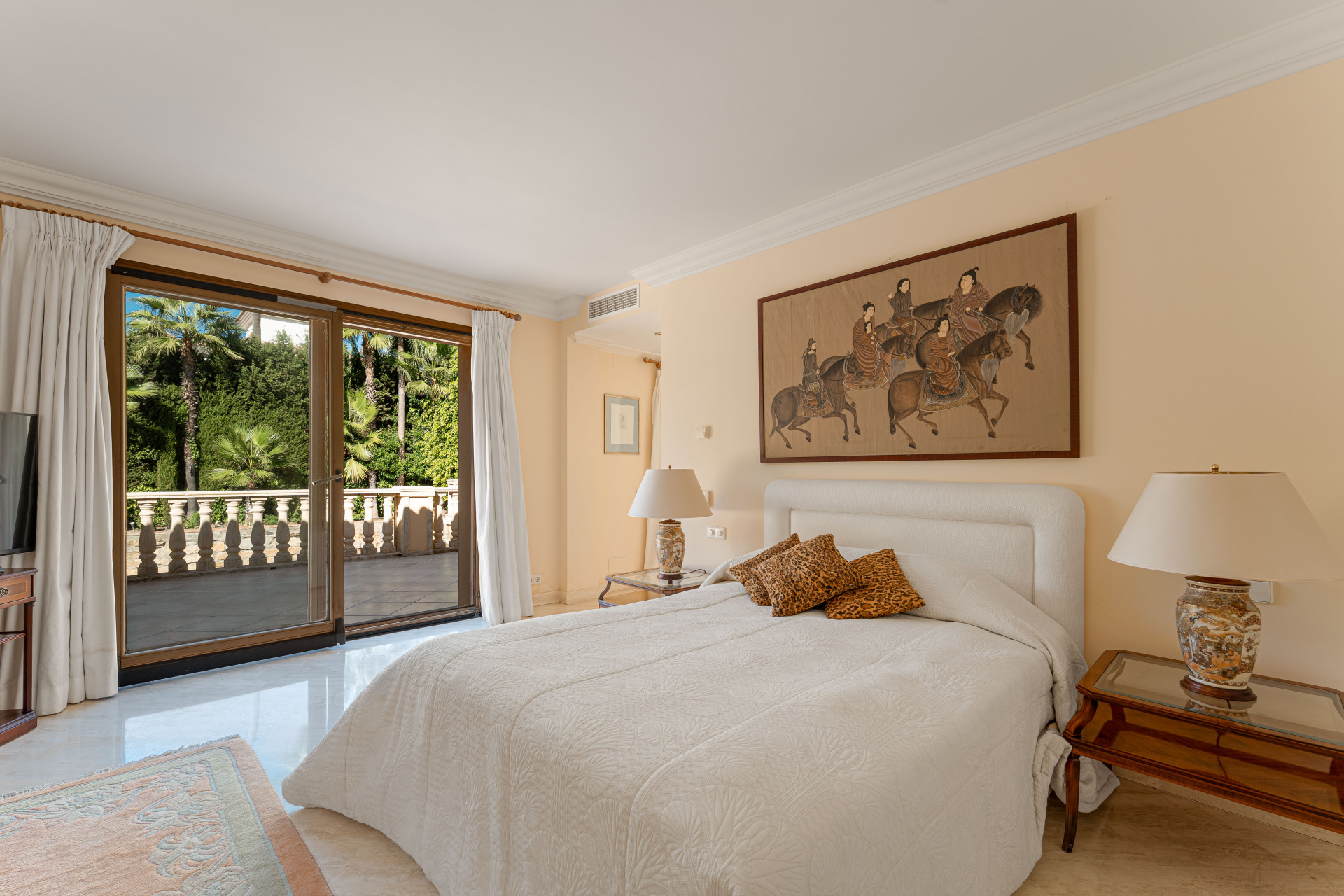  Image of Villa - 5 Bedrooms - 4 Bathrooms for sale in Malaga-Marbella-Spain, Image 15
