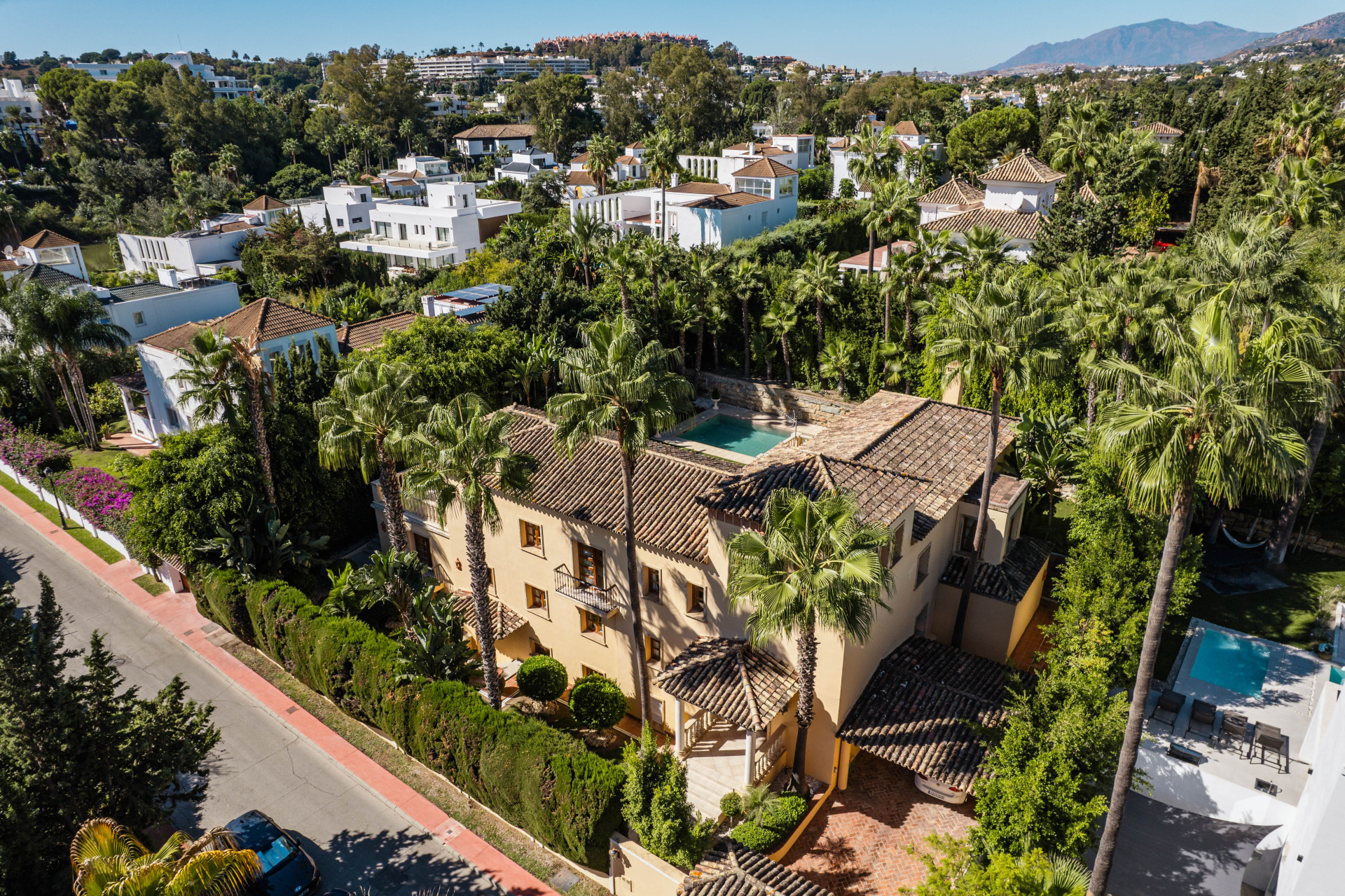 Image of Villa - 5 Bedrooms - 4 Bathrooms for Sale in Malaga-Marbella-Spain, Image 2