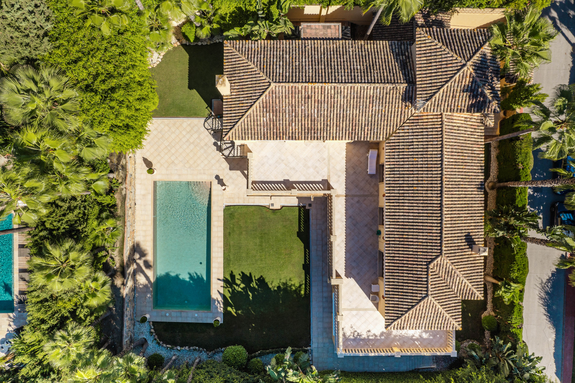  Image of Villa - 5 Bedrooms - 4 Bathrooms for sale in Malaga-Marbella-Spain, Image 36