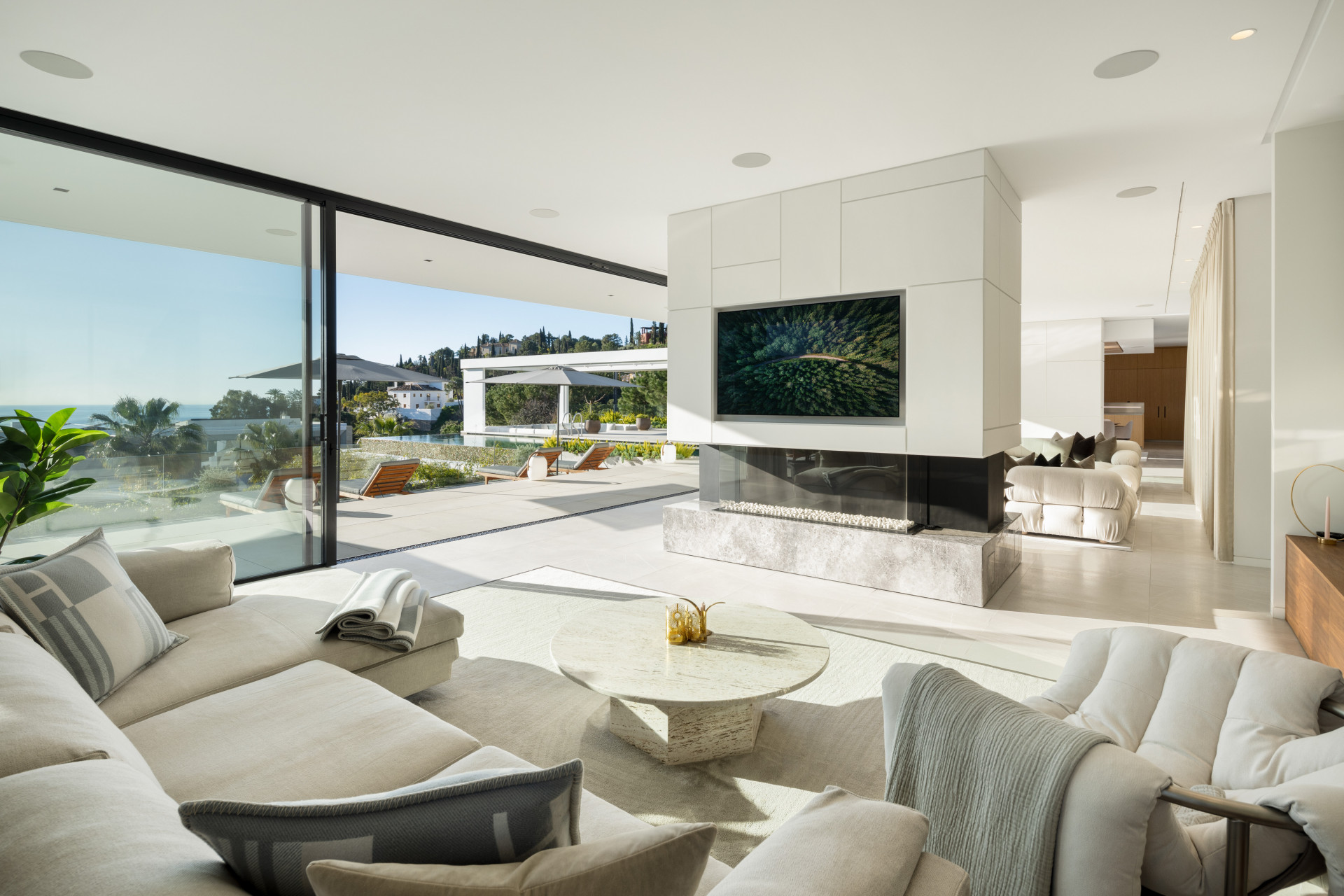  Image of Villa - 8 Bedrooms - 8 Bathrooms for sale in Malaga-Benahavis-Spain, Image 6